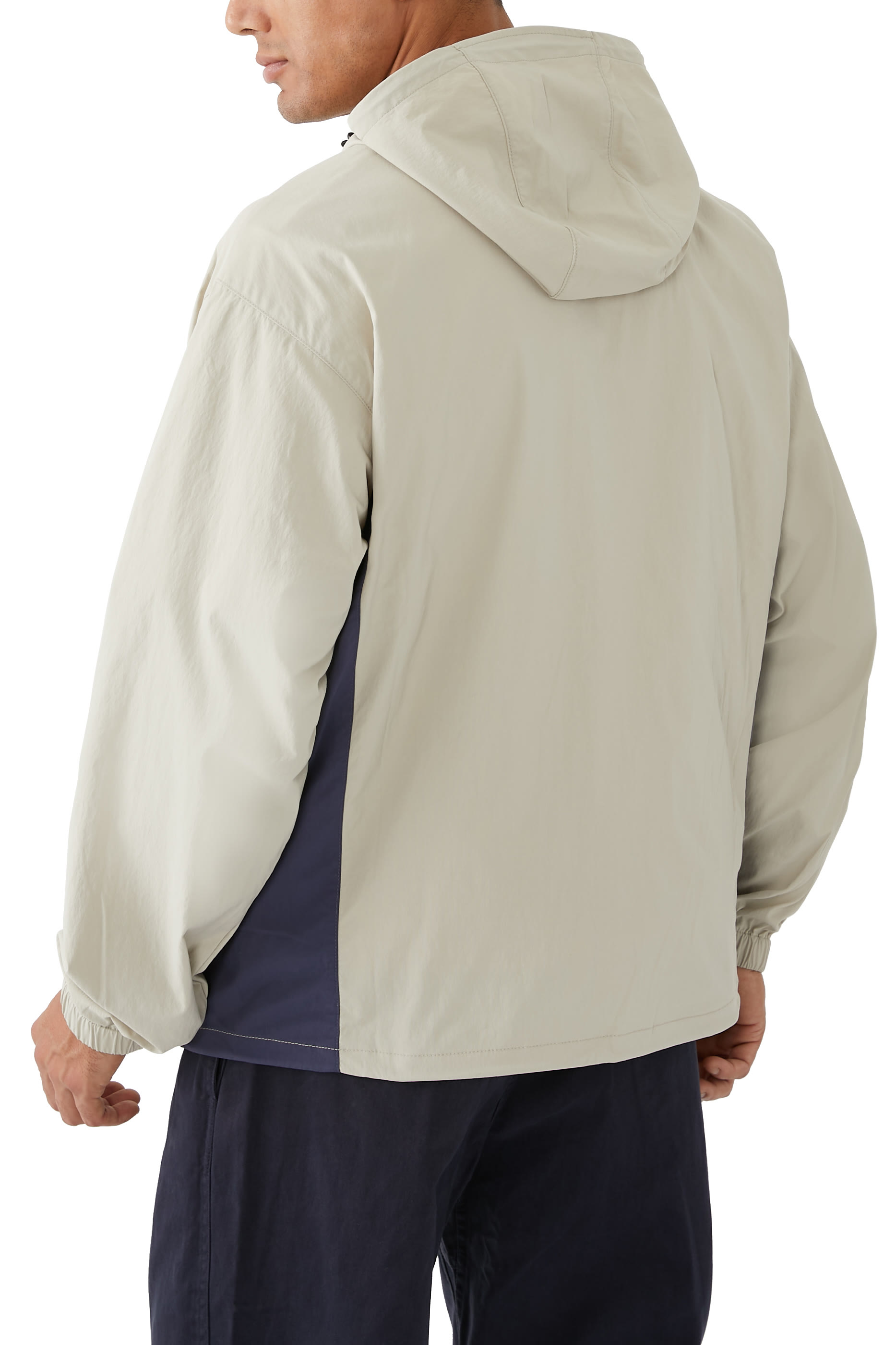 جاكيت بغطاء رأس شيل نايلون ناعم