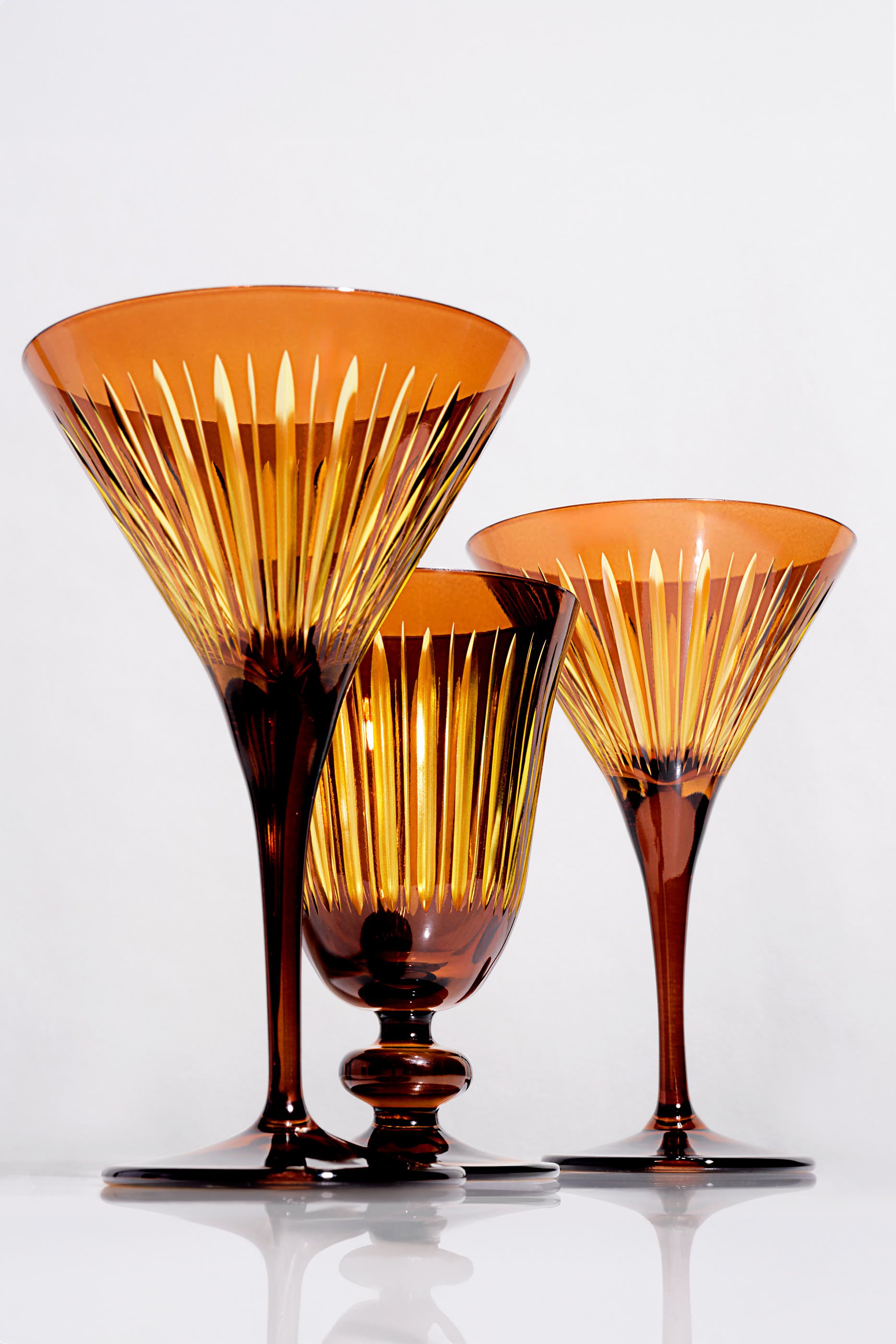 طقم كؤوس مشروبات فاخرة بريزم امبر، 4 قطع