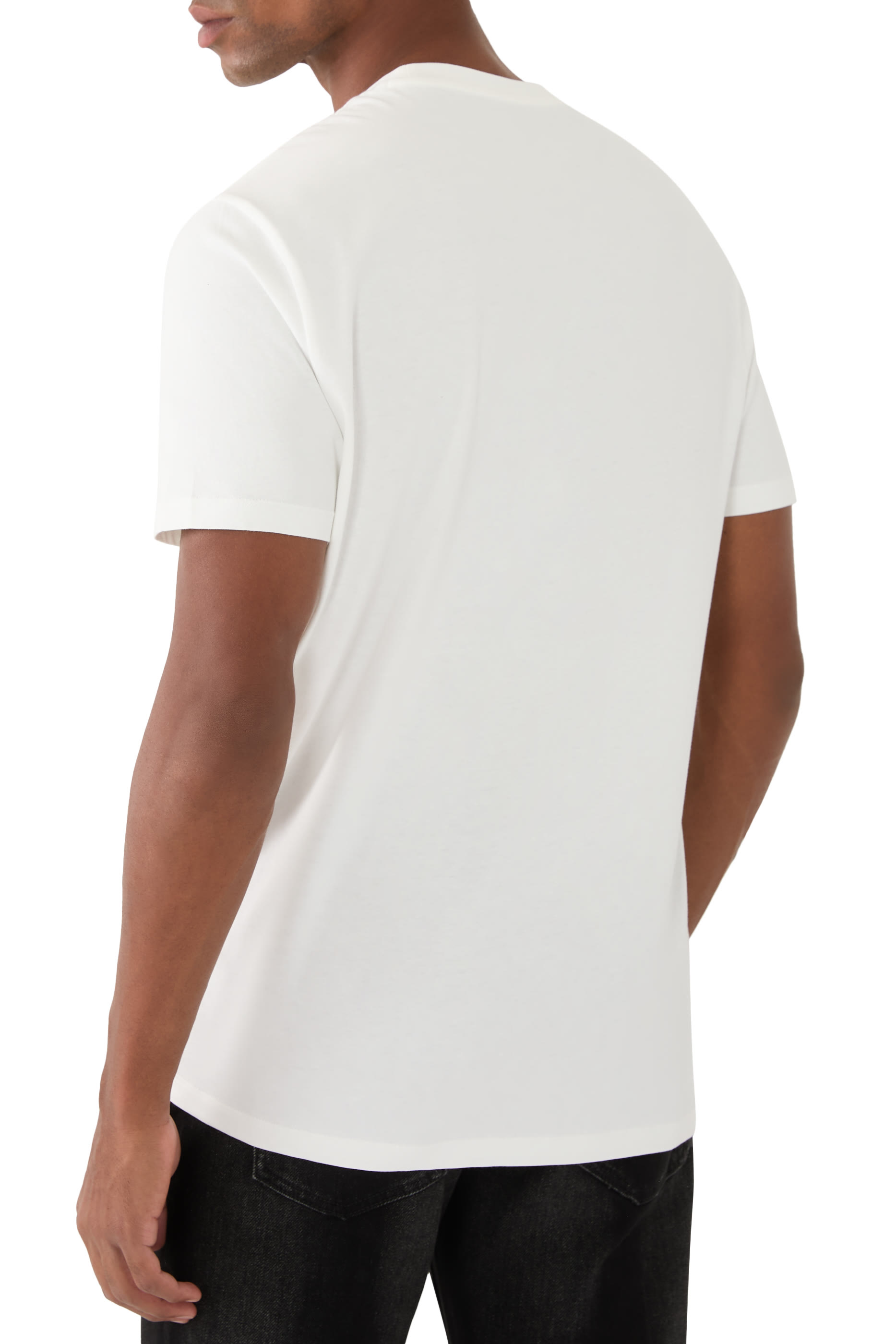 تيشيرت بشعار الماركة