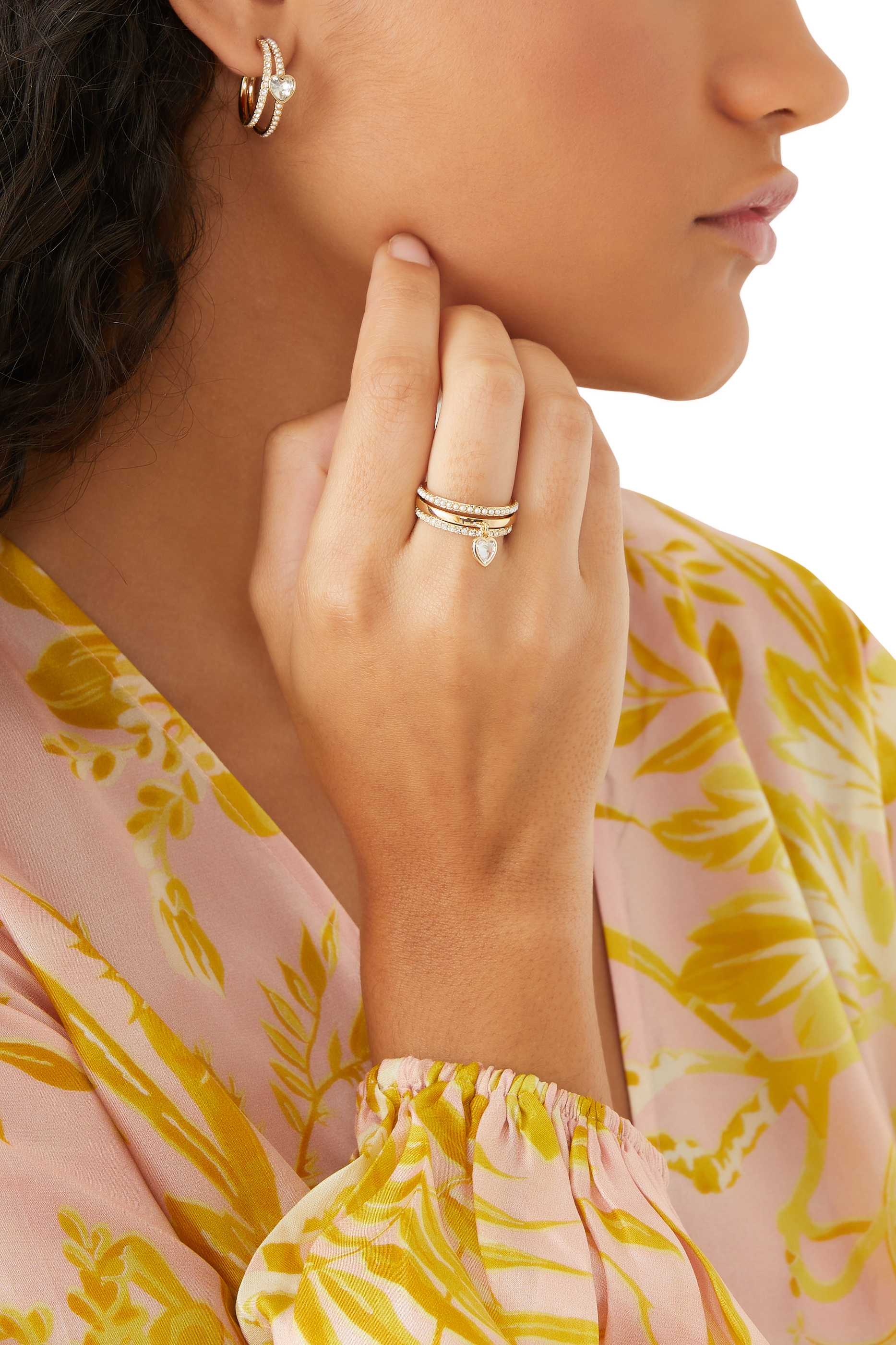 طقم خواتم بحلية بتصميم قلب مرصع بكريستال ولؤلؤ، نحاس مطلي بالذهب