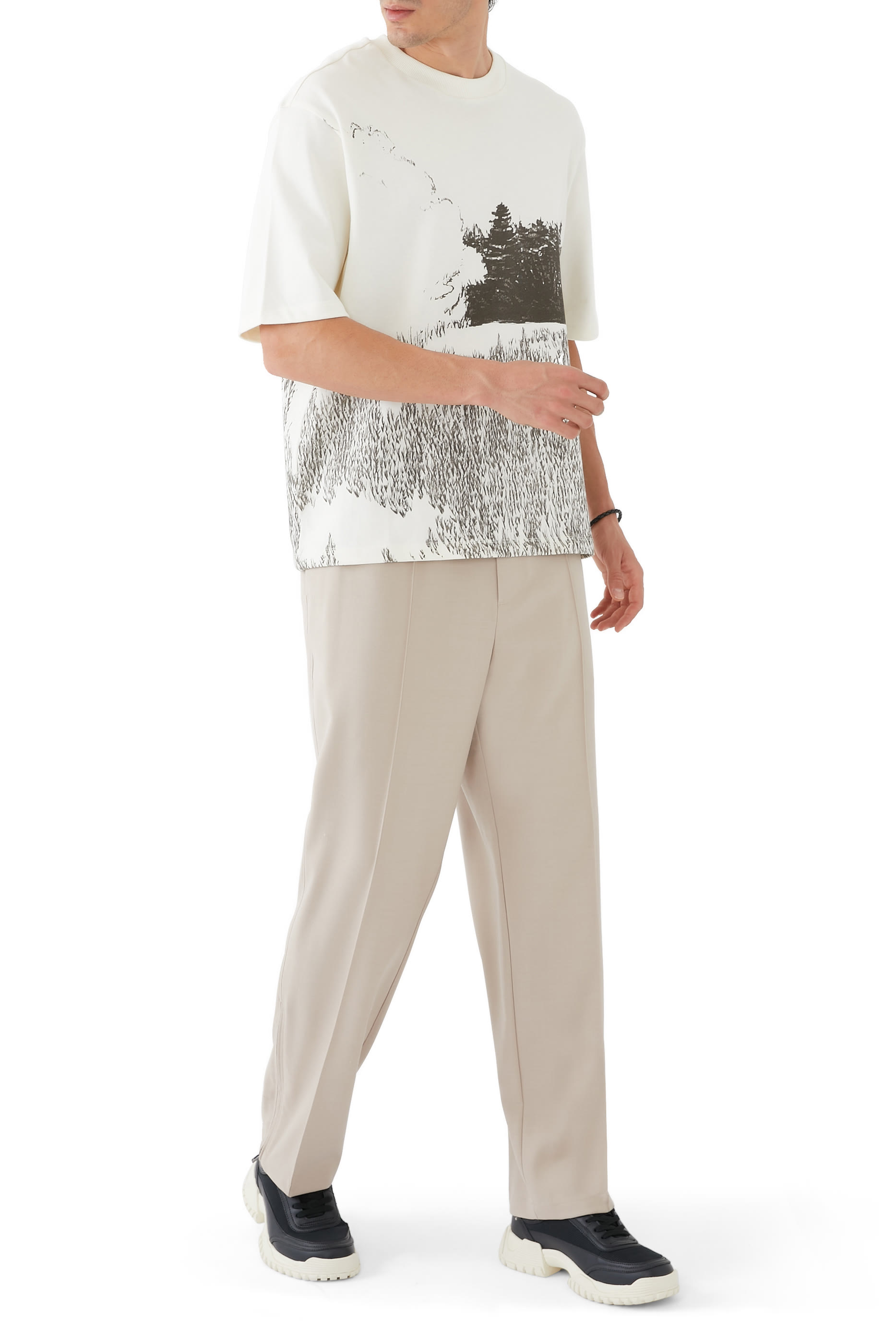 سنيكرز جلد وقماش شبكي بنعل سميك