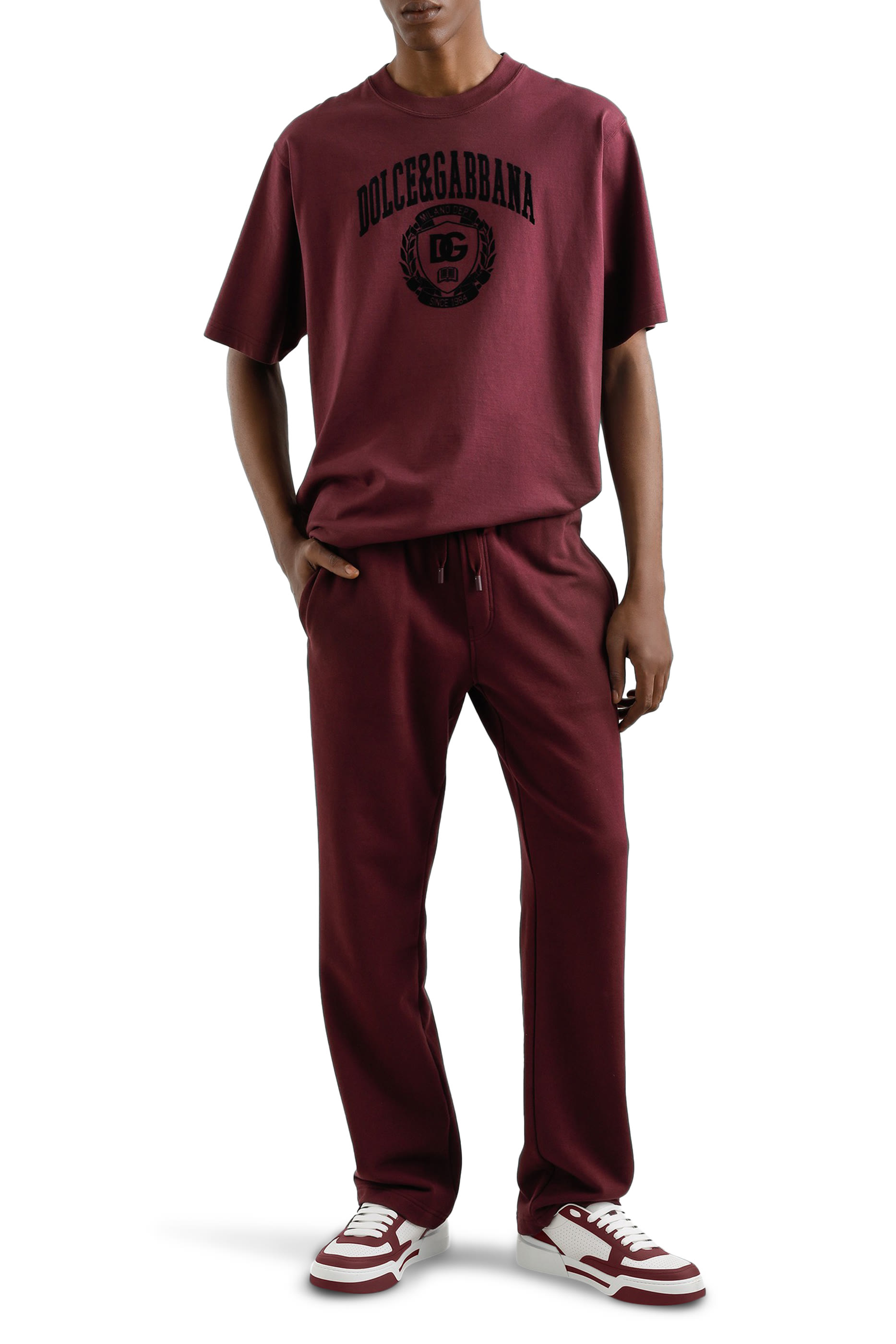 تيشيرت بشعار الماركة قطن