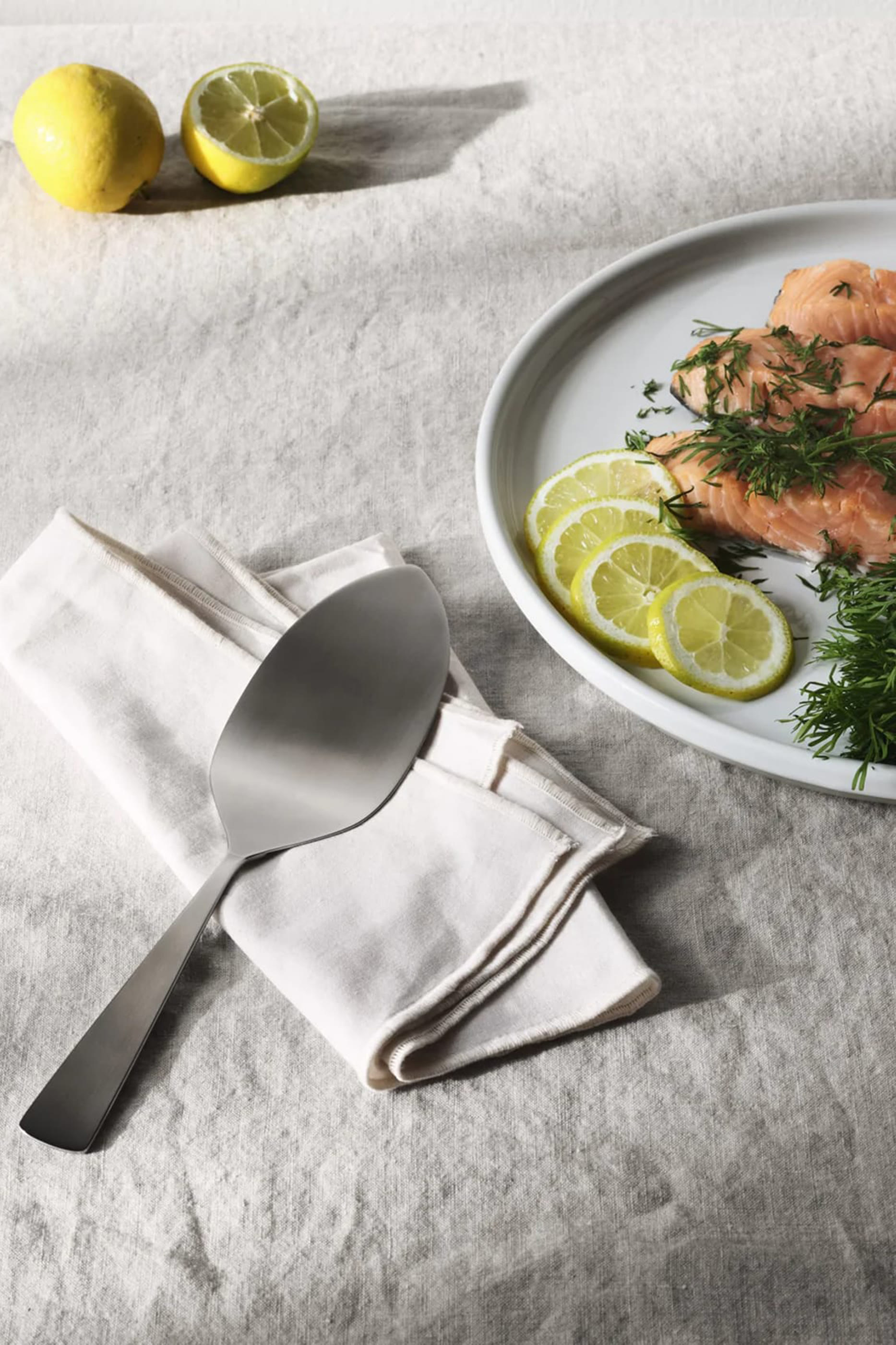 أداة تقديم الكعك مايا