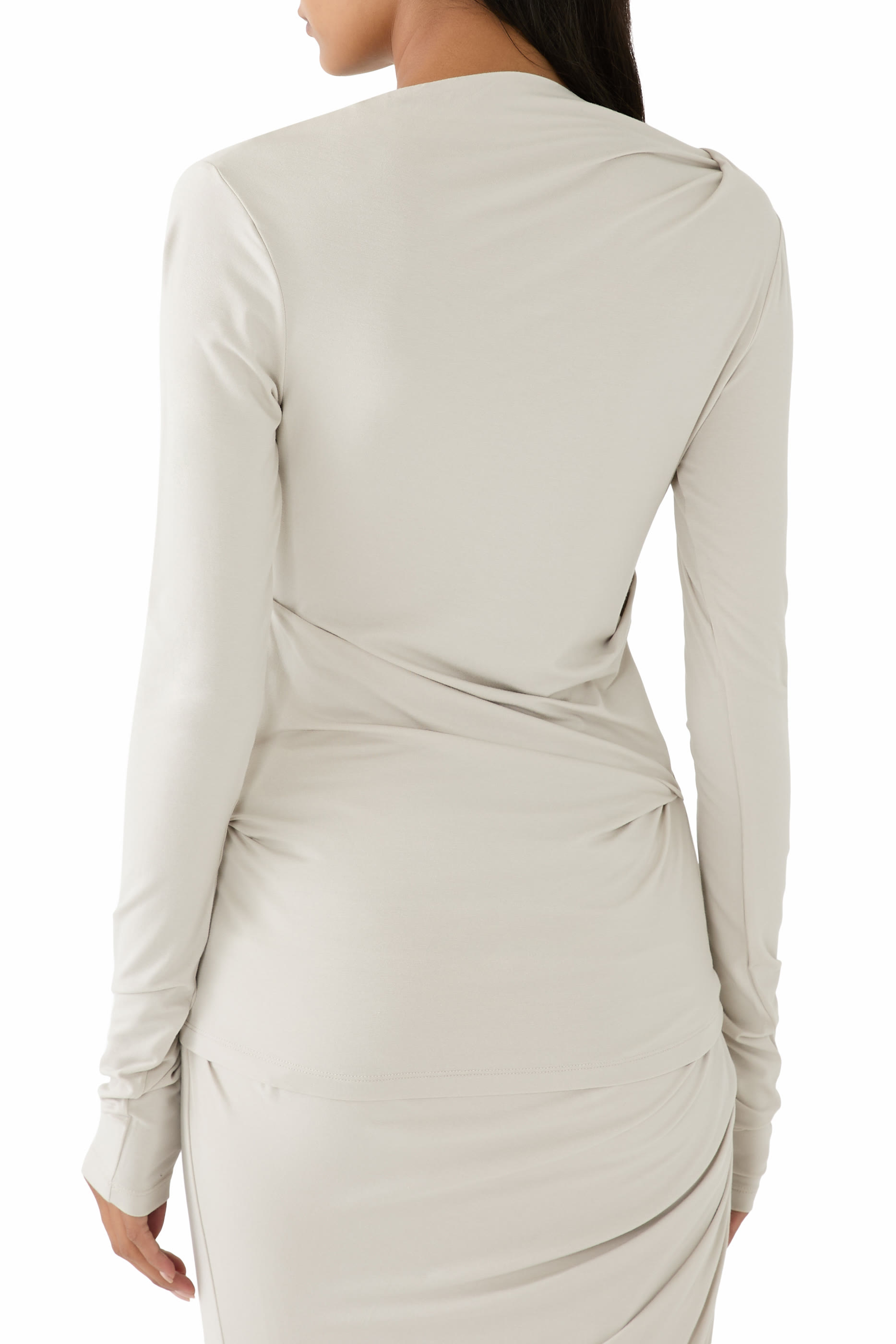 بلوزة درابيه بياقة عالية