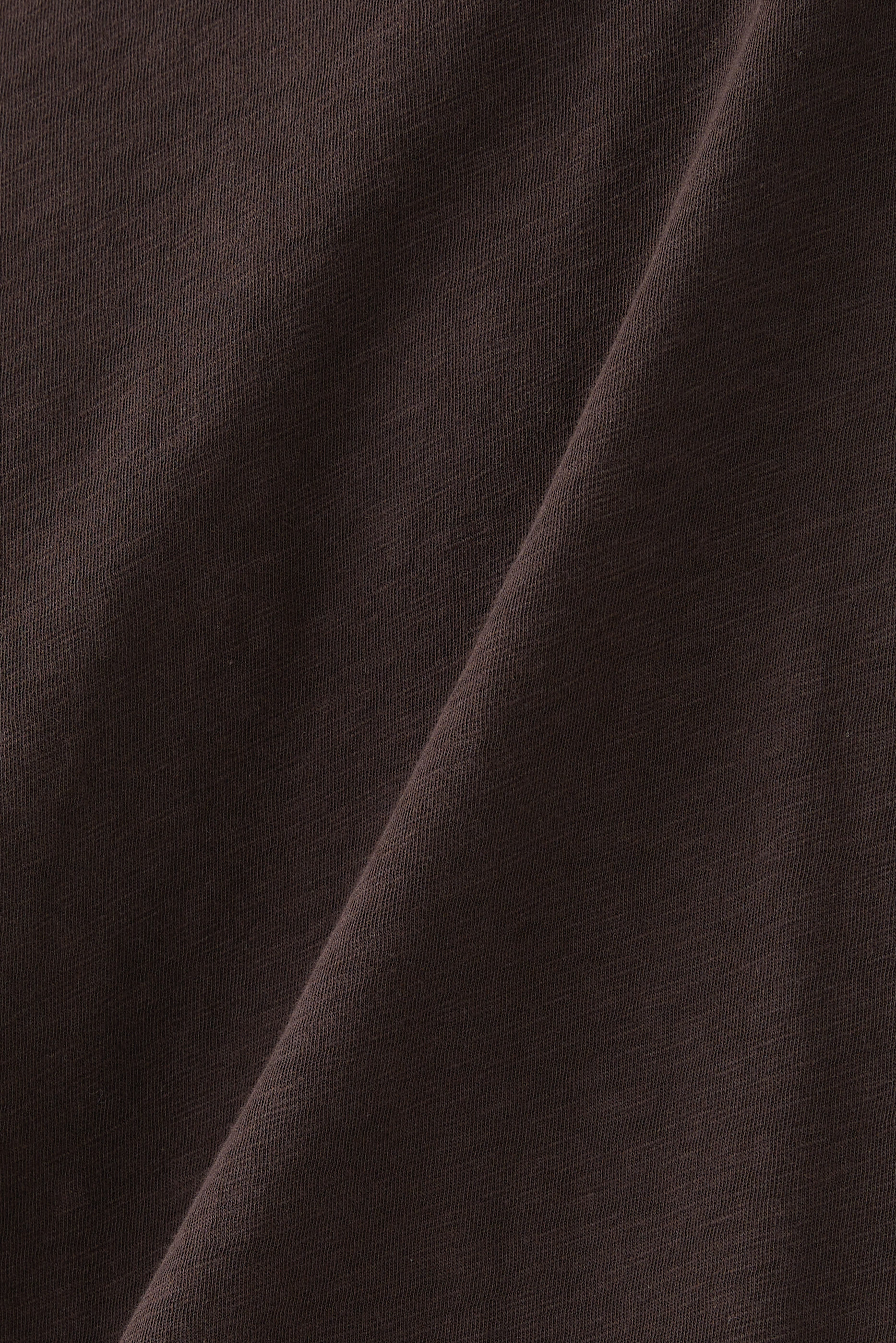 تيشيرت ايسنشال كوزموس