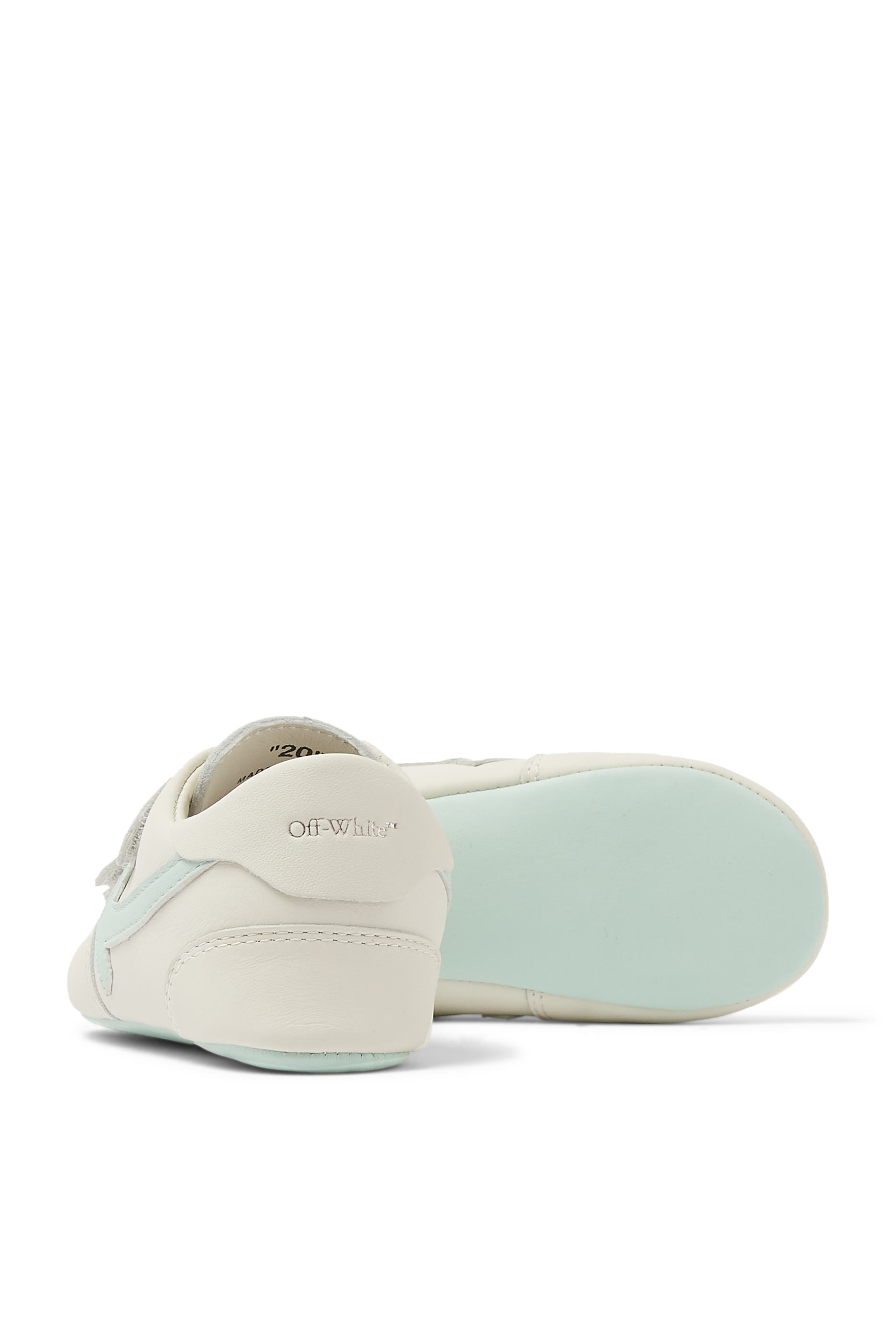 سنيكرز صغير اوت اوف اوفيس جلد للأطفال