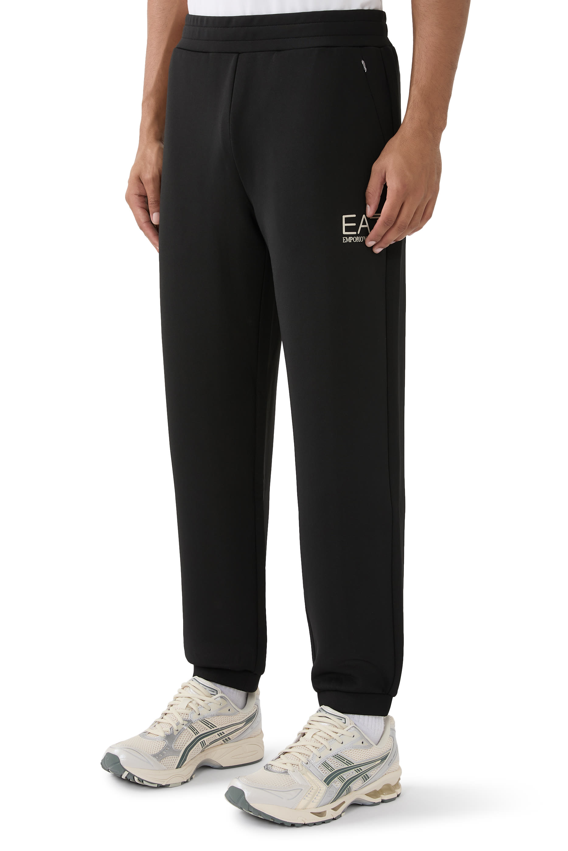 بنطال رياضي بشعار الماركة