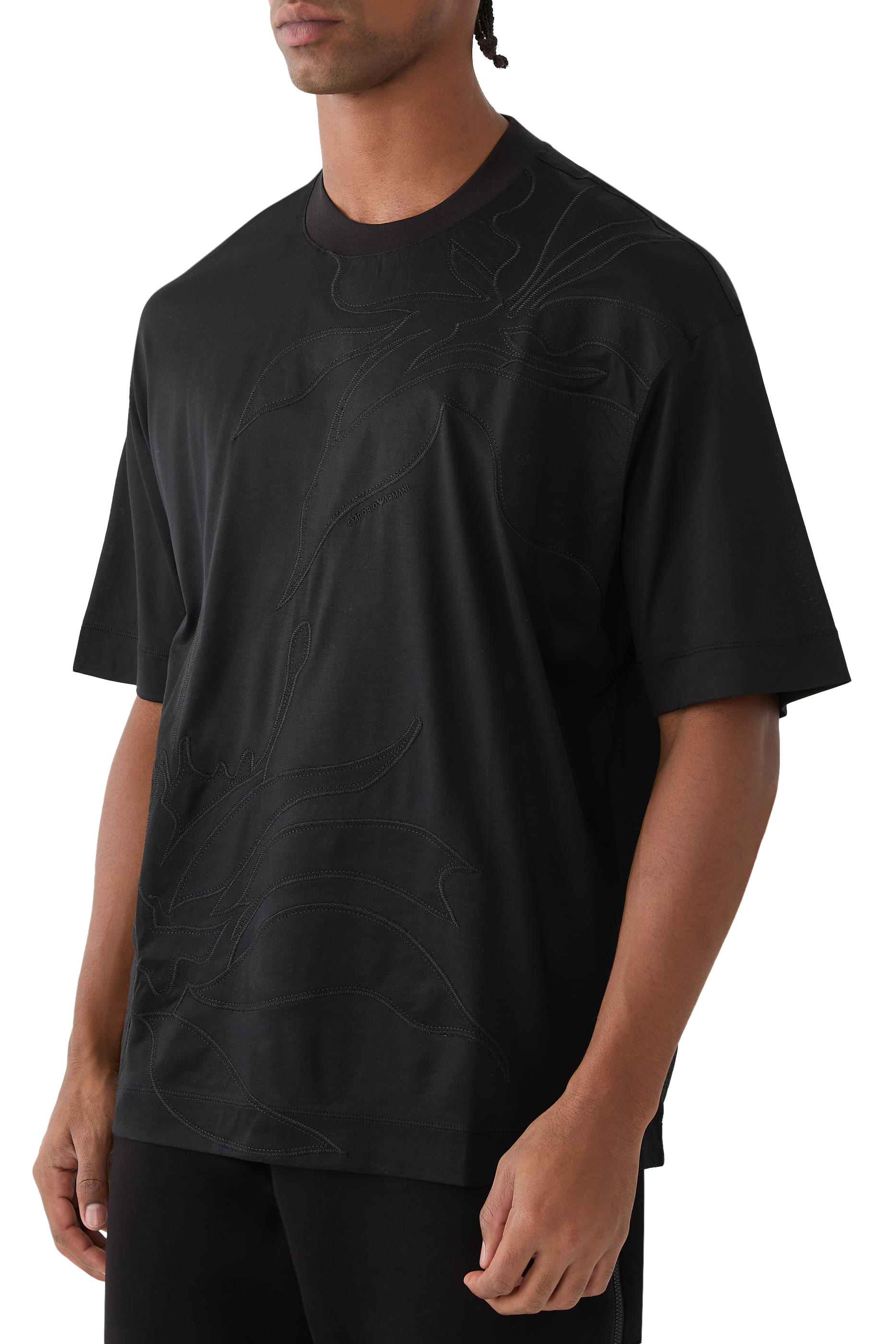 تيشيرت أي أس في بقصة فضفاضة وتطريزات أزهار