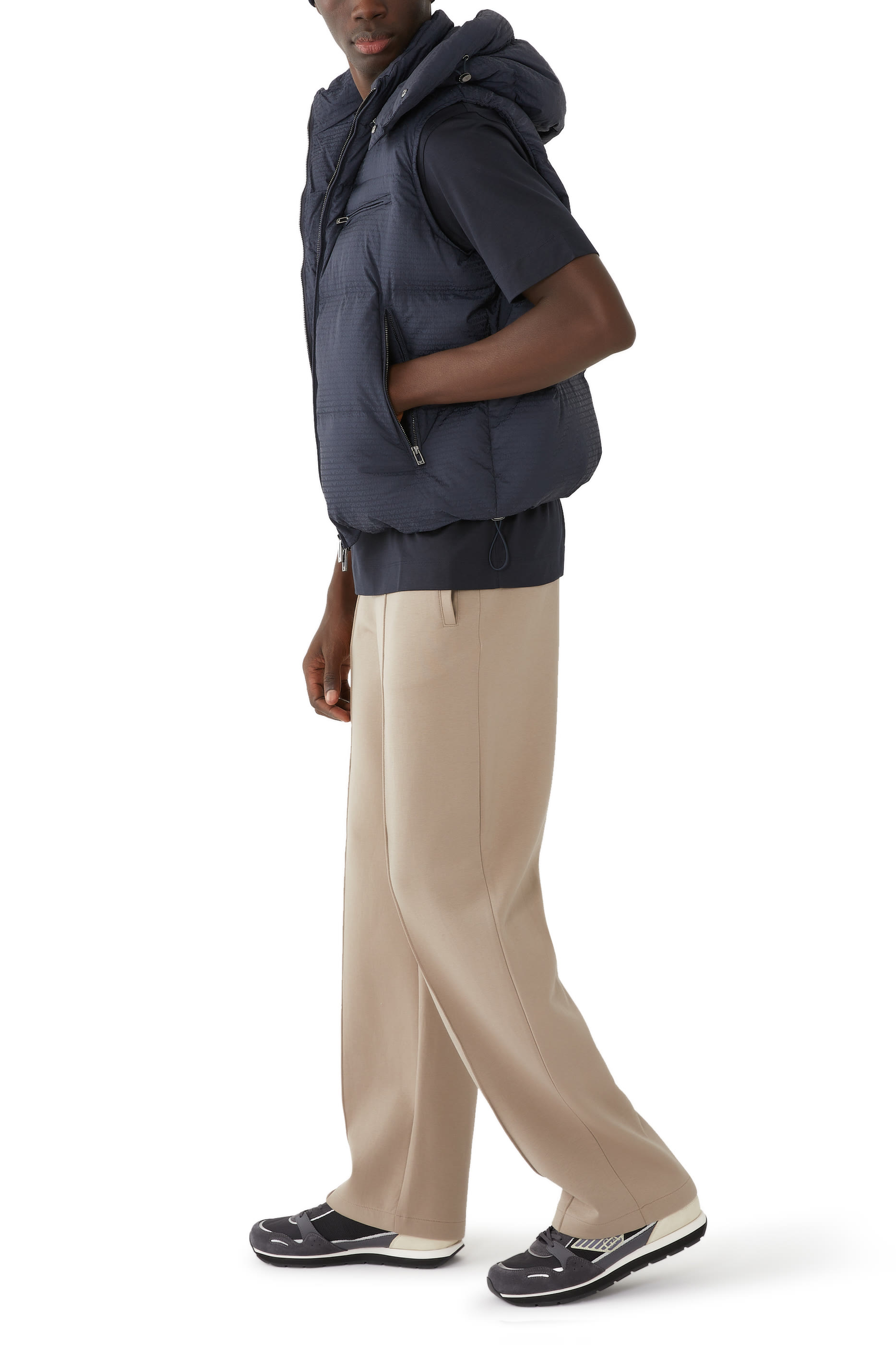 سنيكرز بأربطة