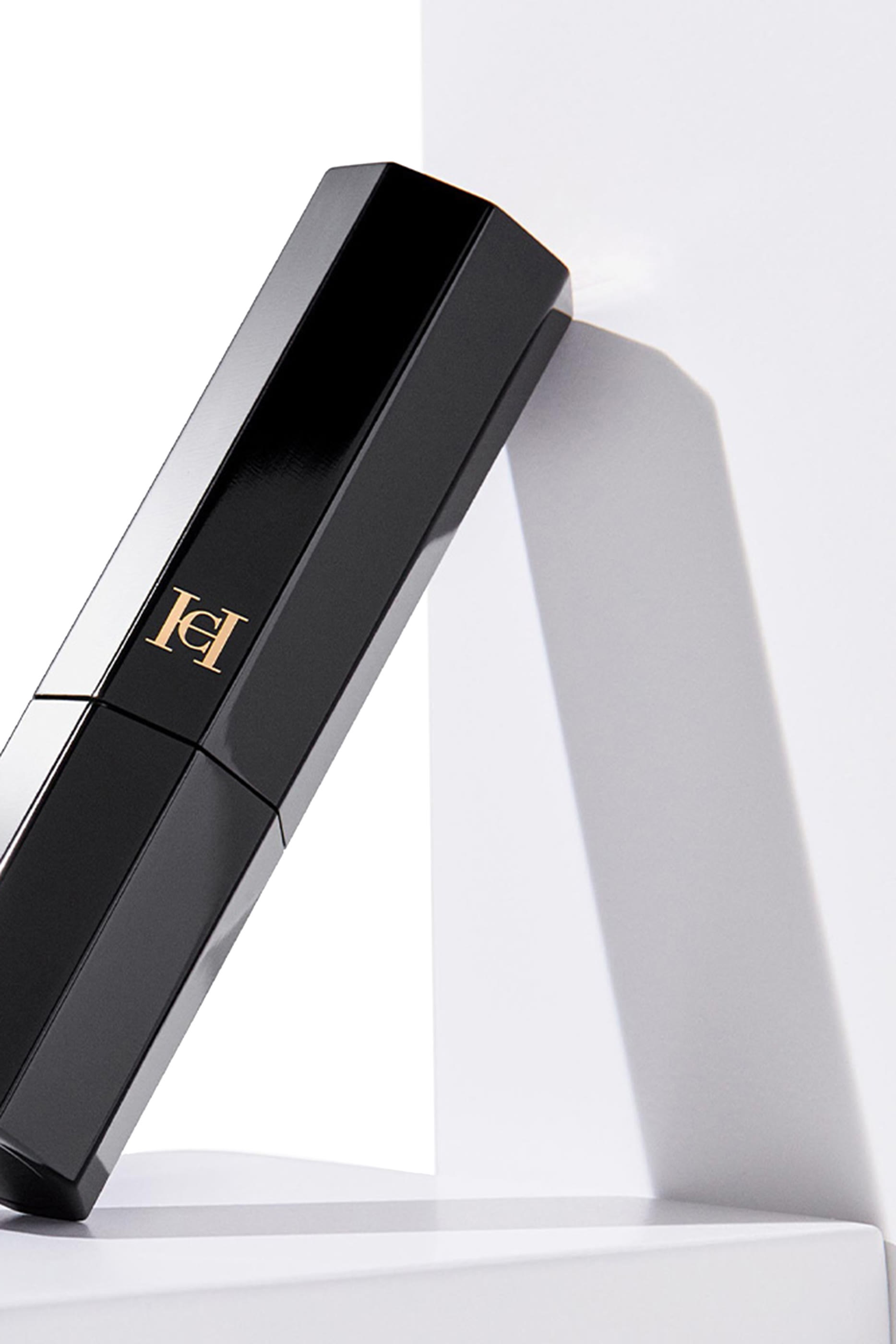 مجموعة السفر ذا اسينشيلز