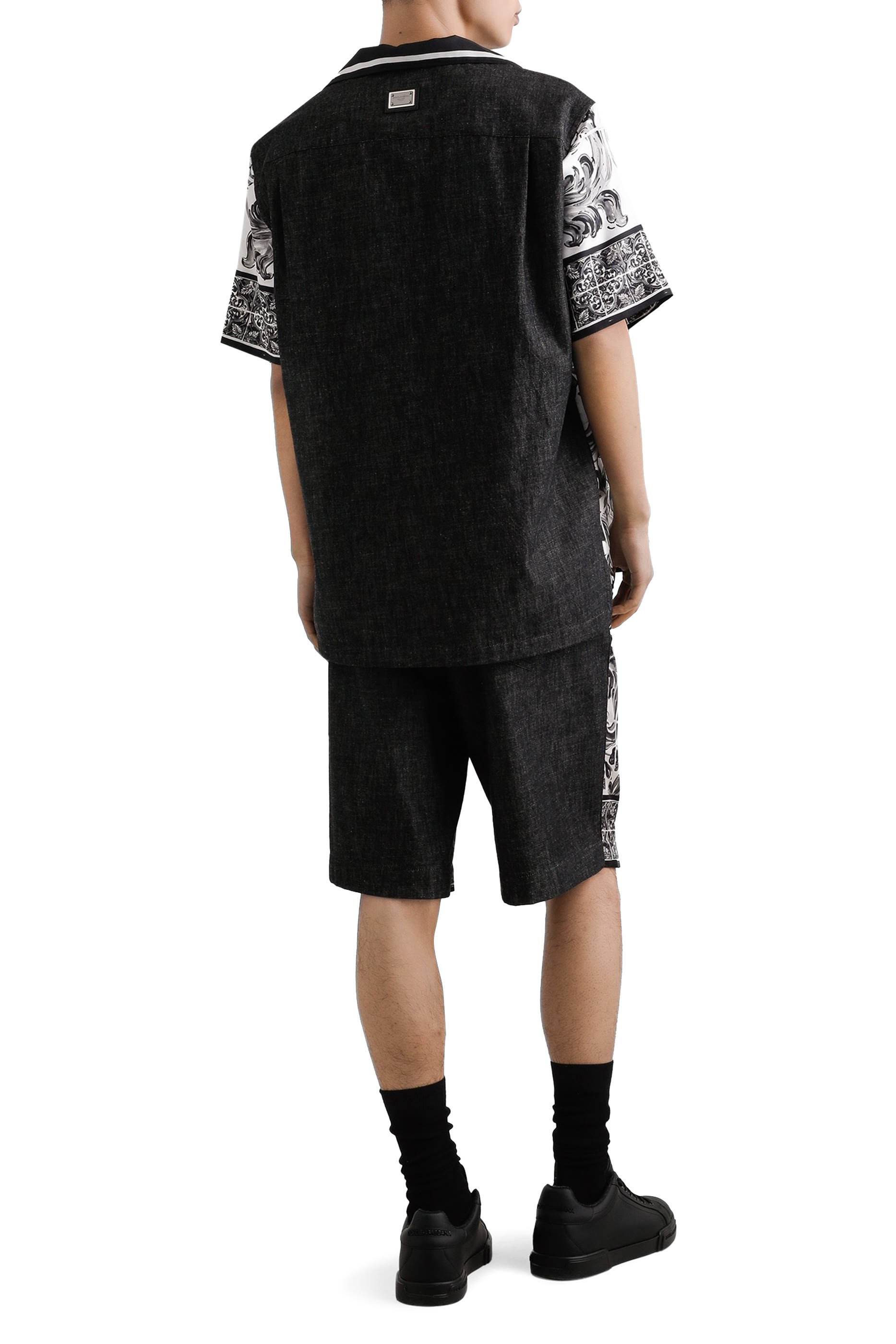 شورت بيرمودا بطبعة مايوليكا دنيم