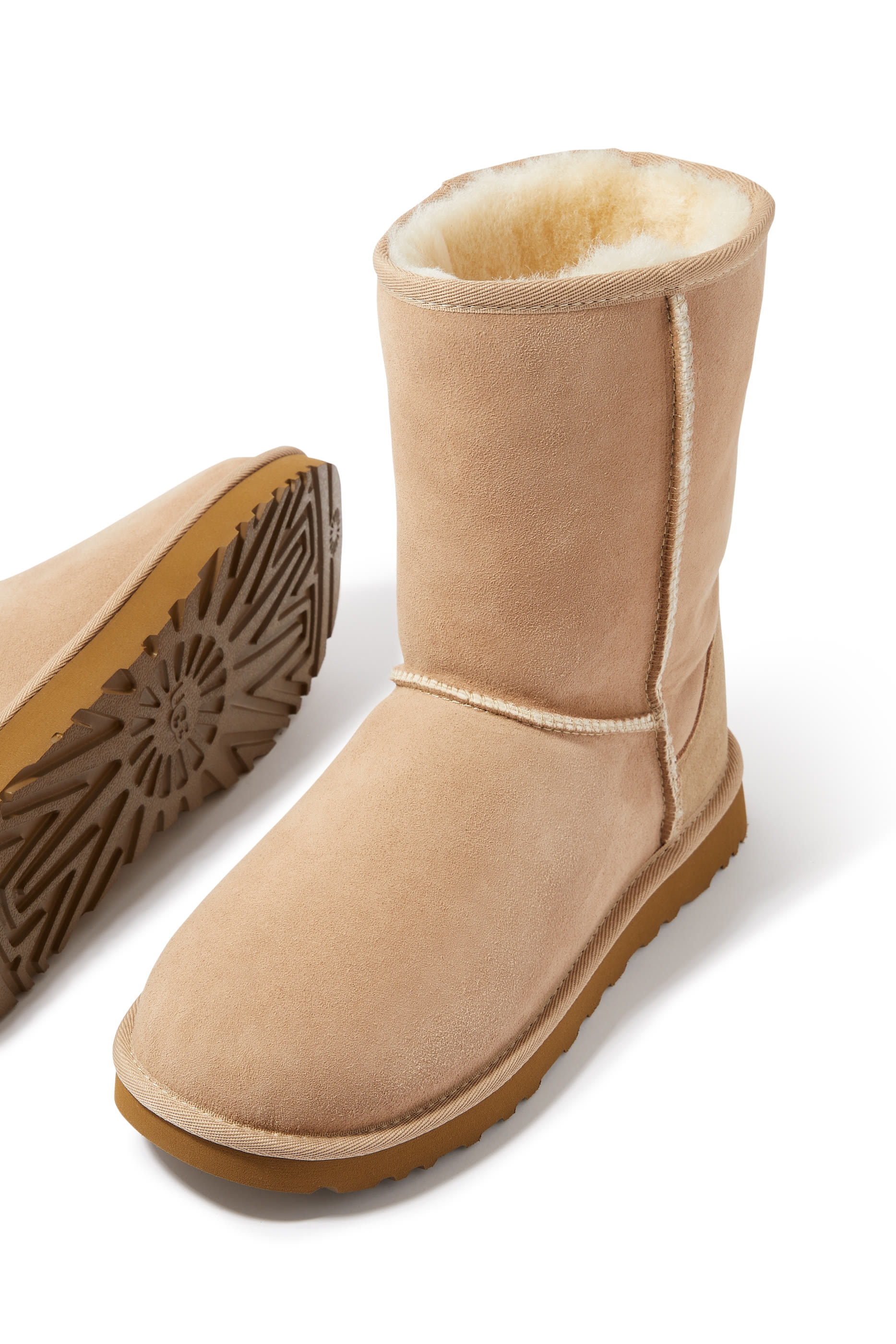 حذاء بوت كلاسيكي قصير II