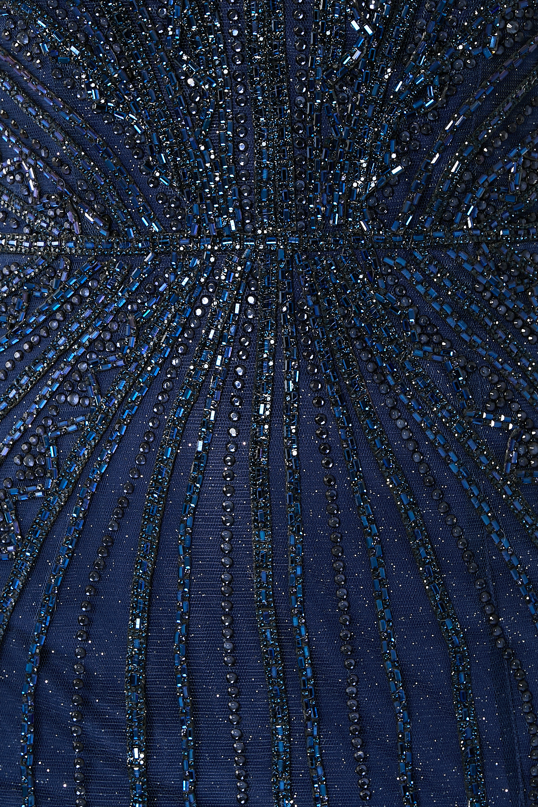 فستان سهرة بلا أكمام