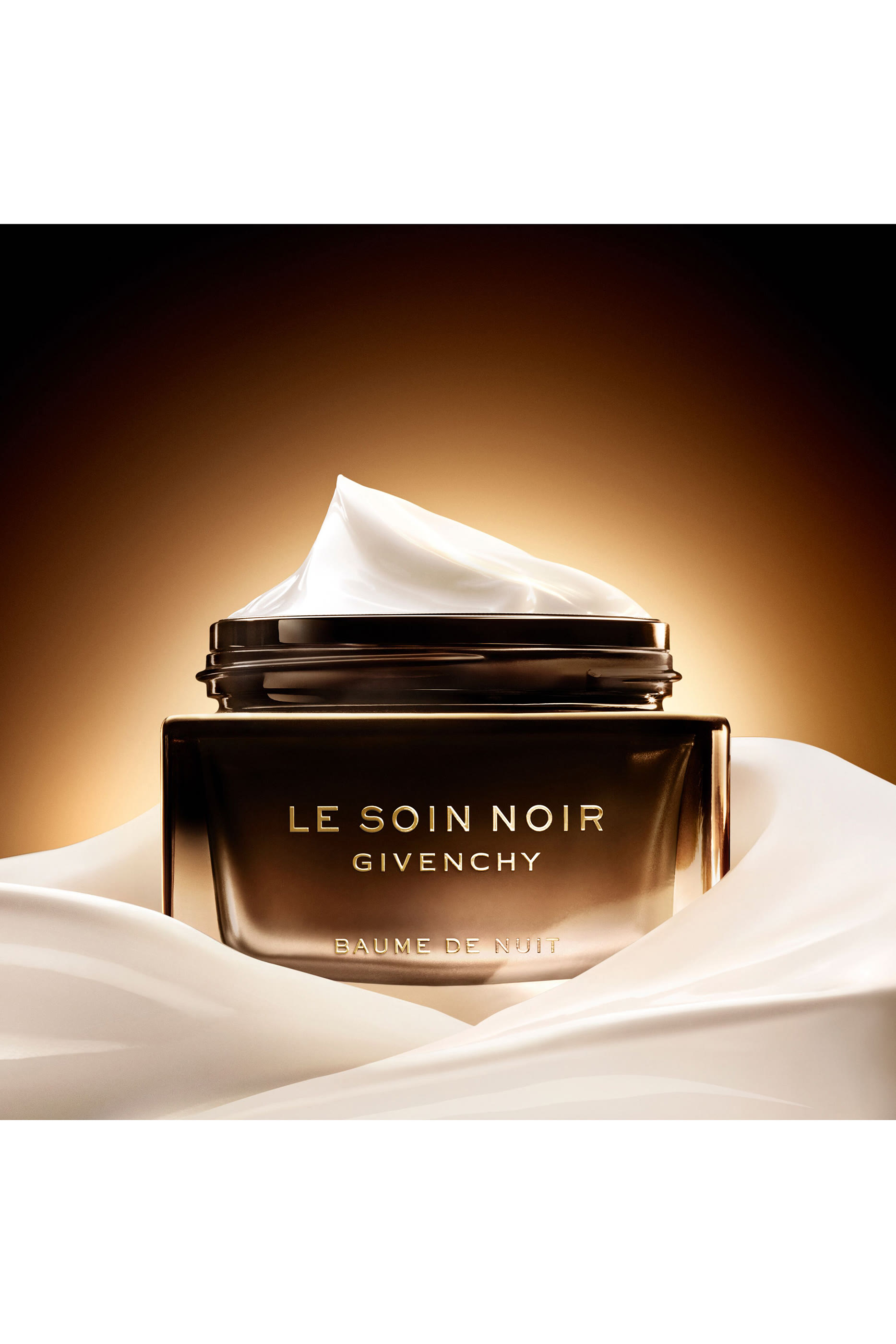 مرطب ليلي لو سوان نوار