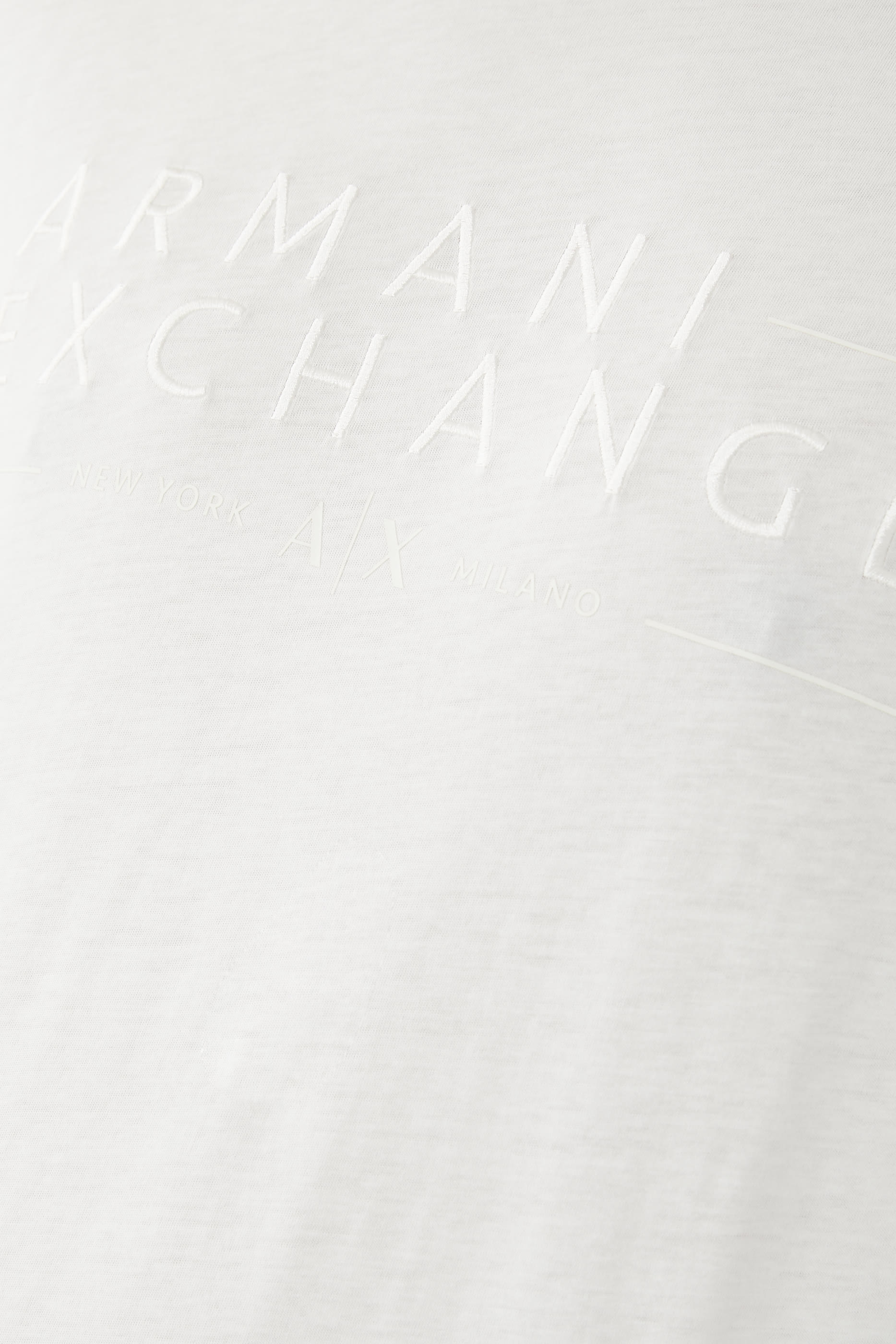 تيشيرت ميتا نايتشر بشعار الماركة