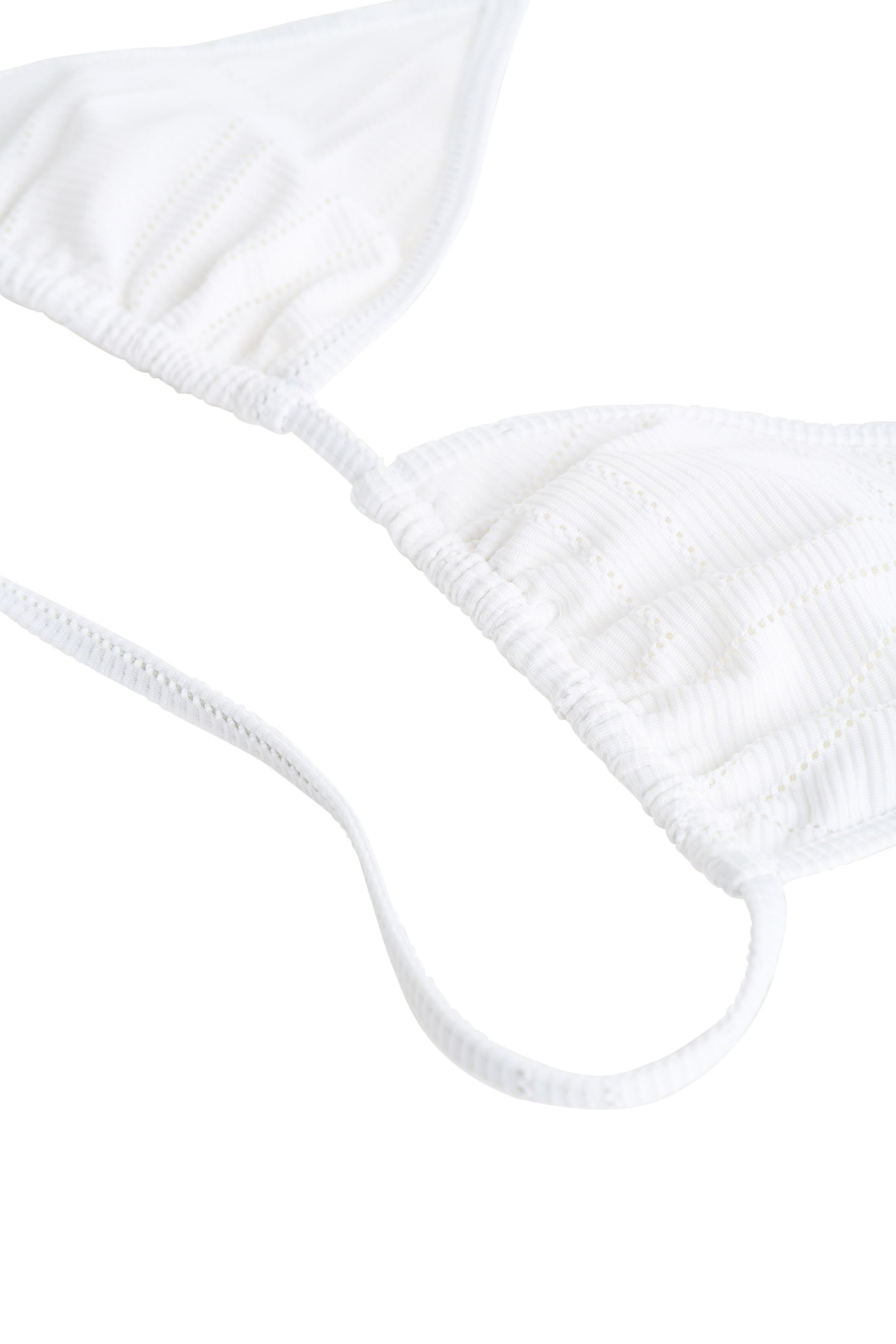 قطعة بيكيني علوية بوانتيل مزينة بحروف شعار الماركة