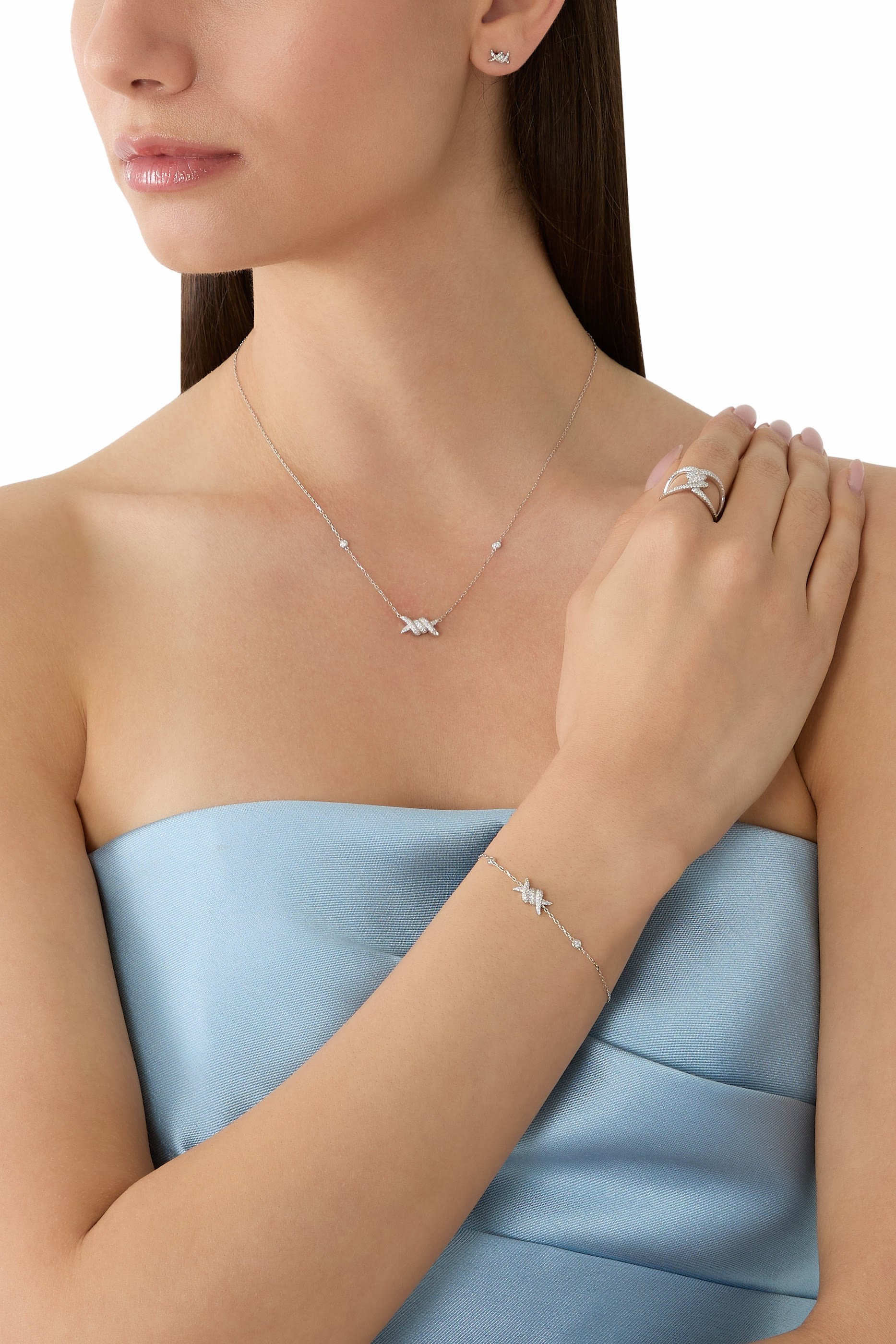 أقراط باربيليه مرصعة بماس، ذهب أبيض عيار 18