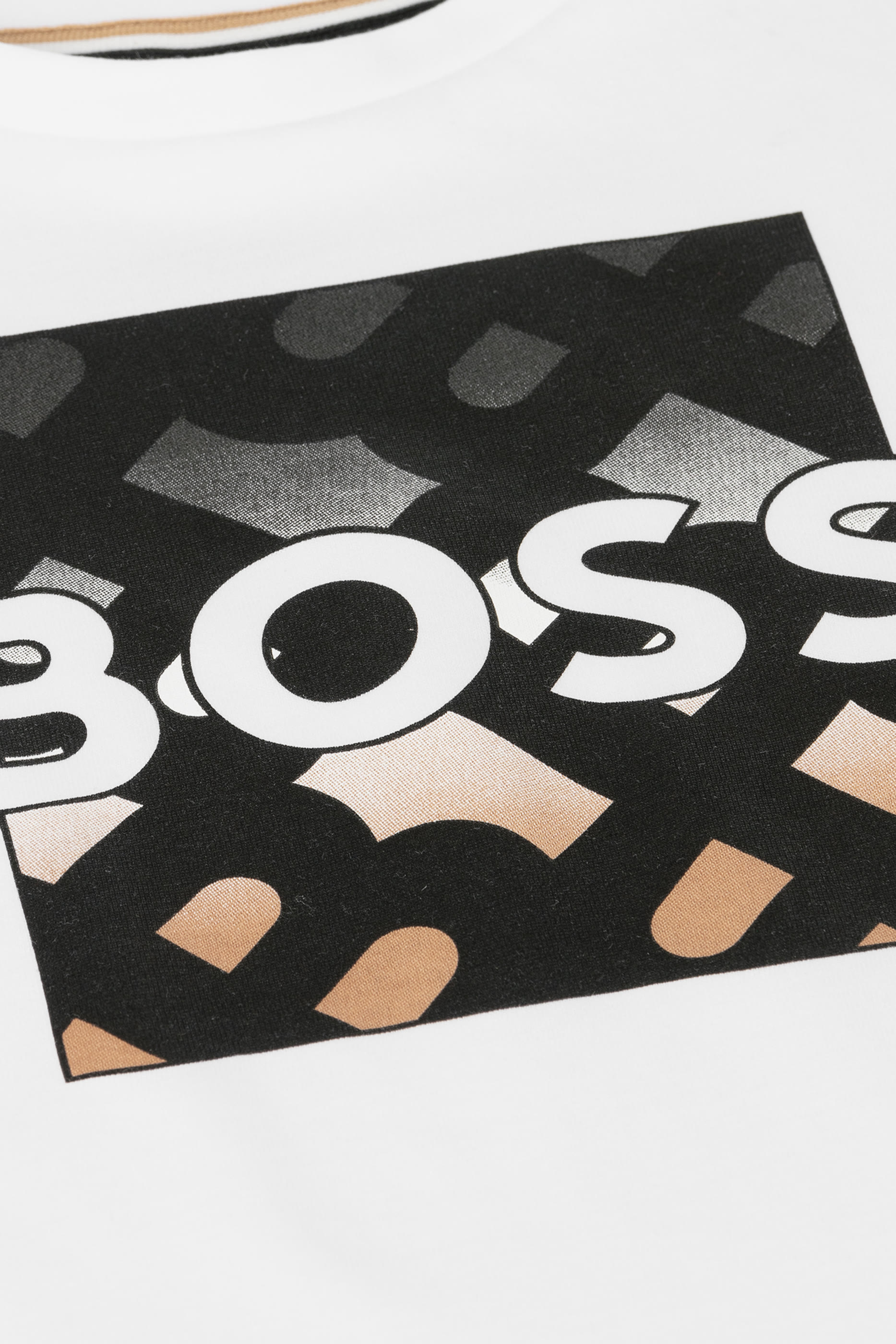 تيشيرت بطبعة شعار الماركة للأطفال