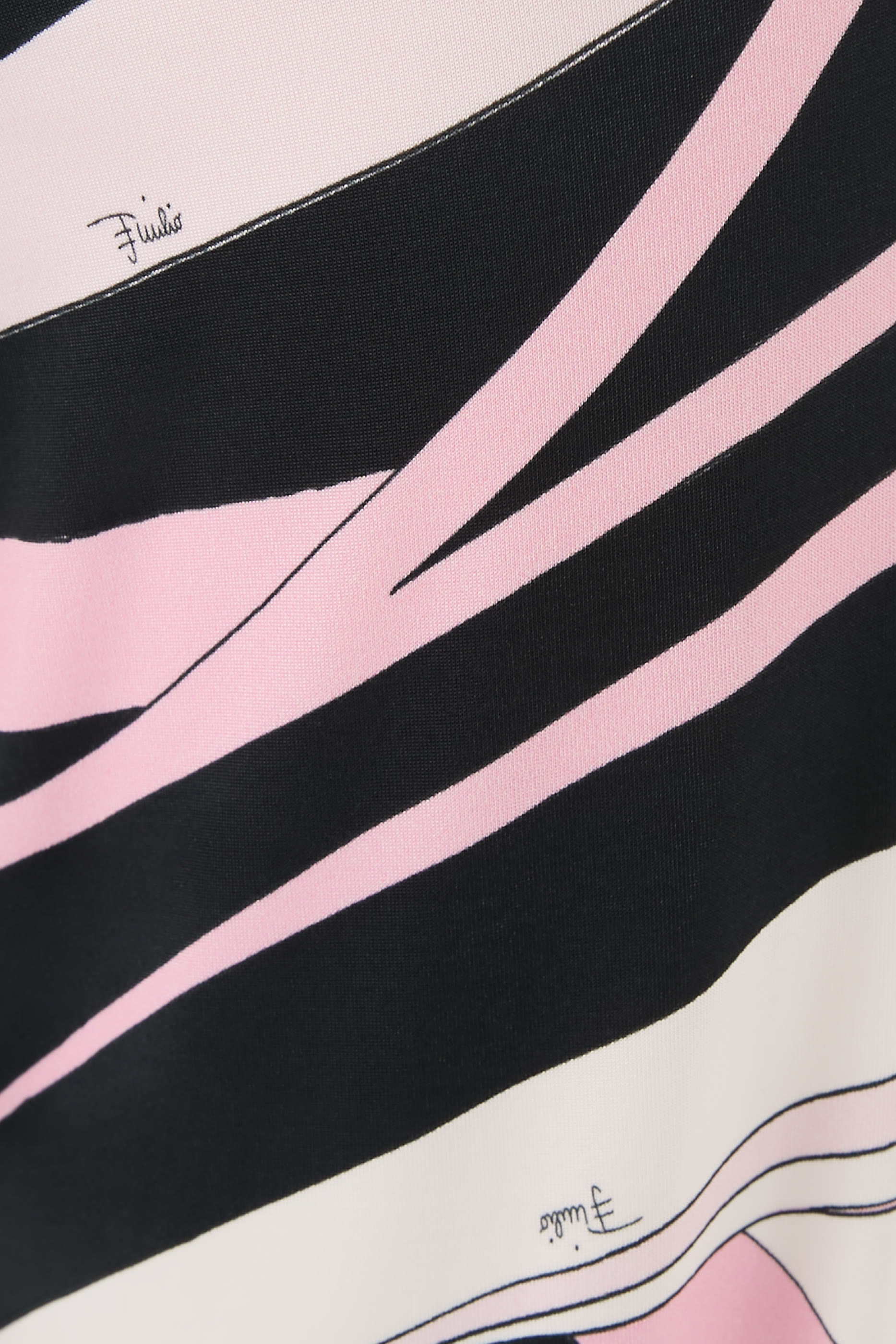 بنطال بنقشة ايريد