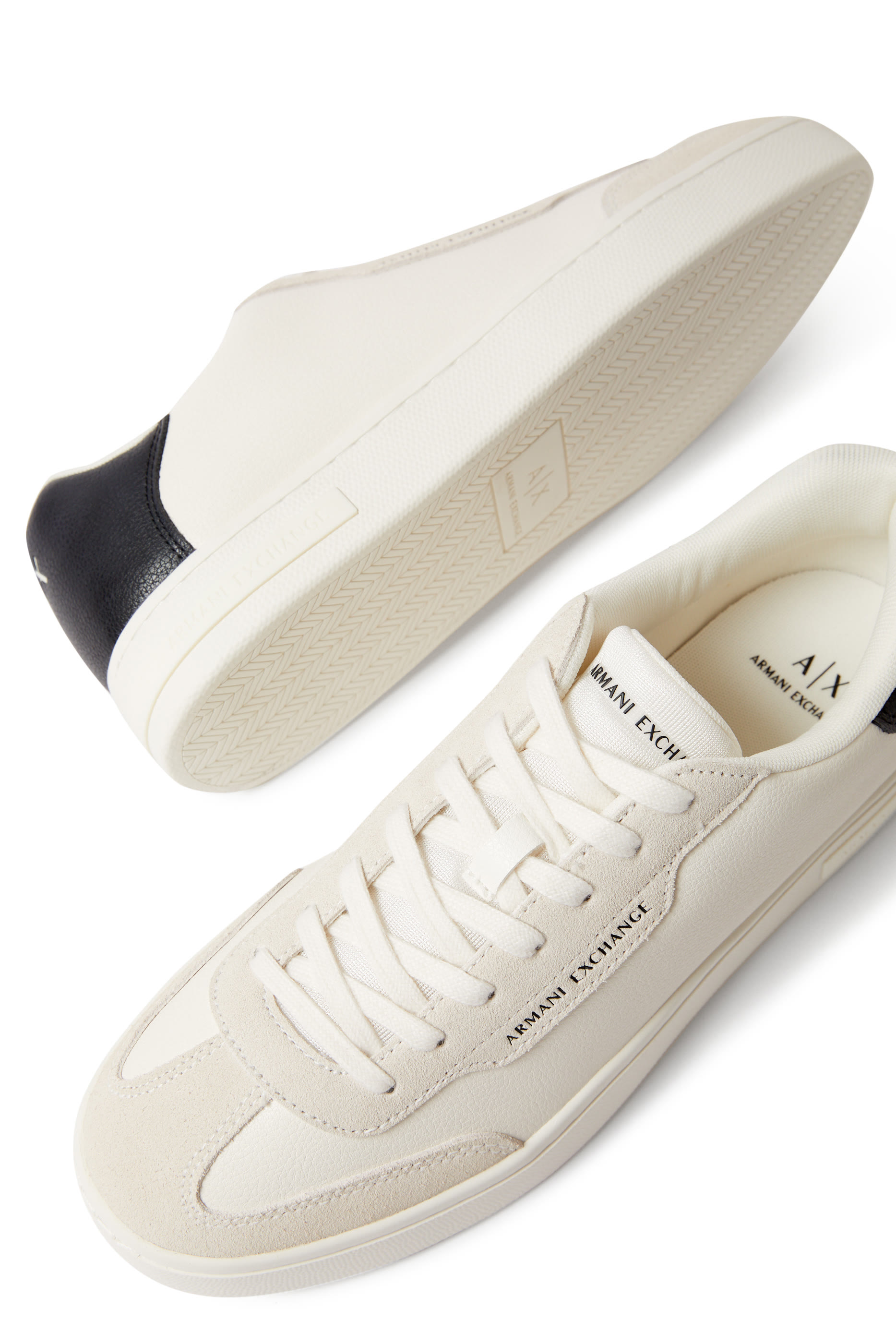 سنيكرز لندن برباط إغلاق