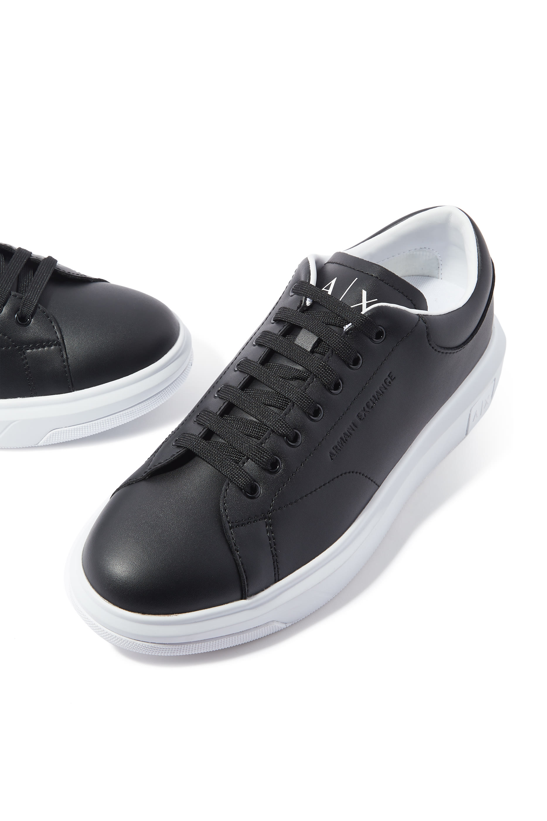 سنيكرز أكشن