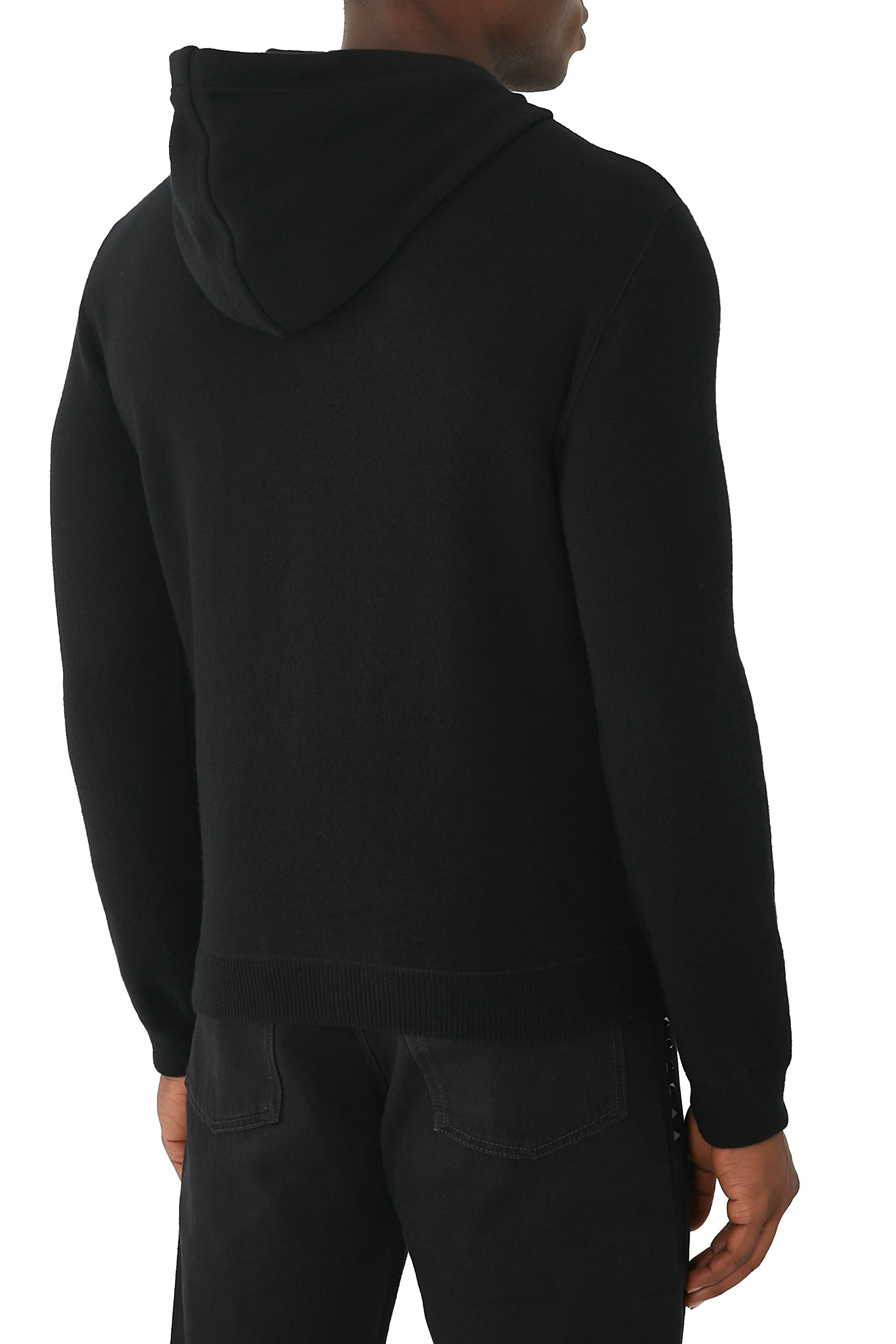 سويت شيرت برقعة شعار الماركة وبسحاب