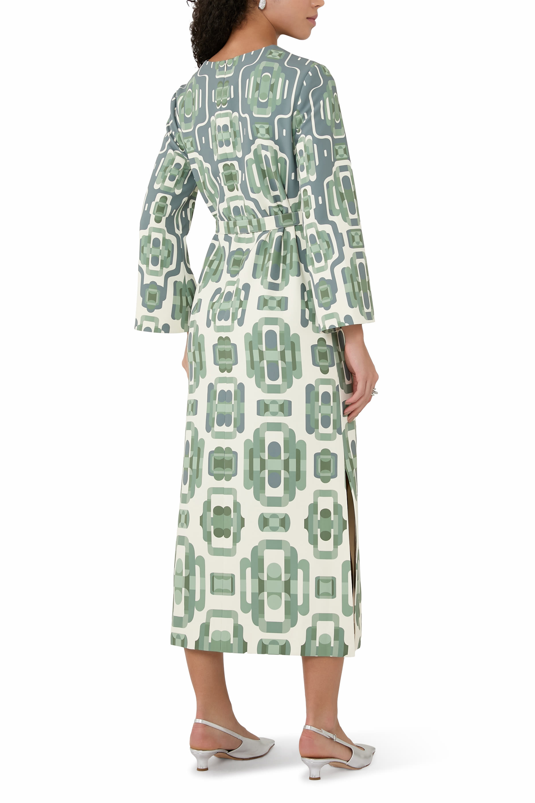 فستان لاريسا بنقشة وفتحة