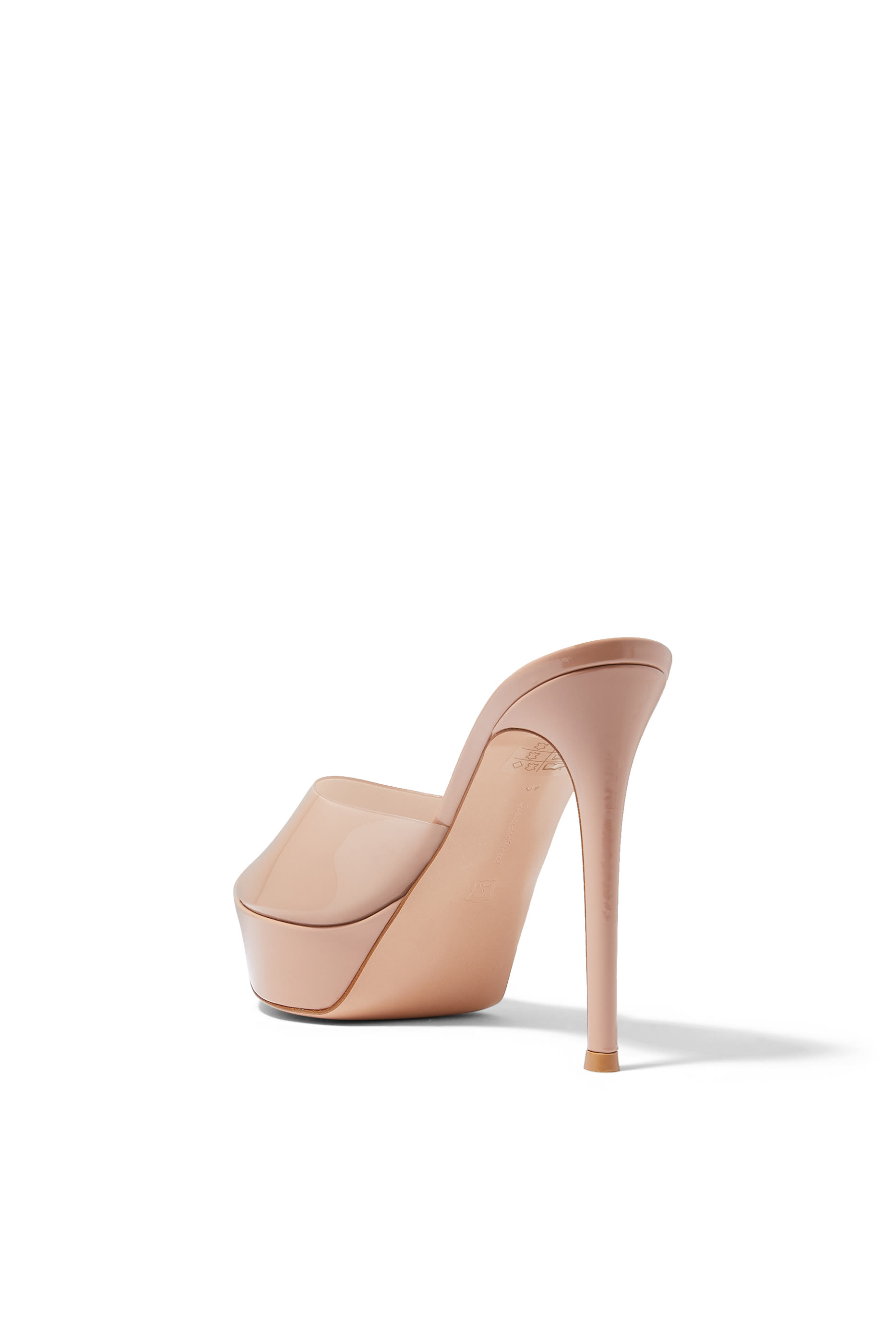 حذاء بيتي 85 مفتوح بنعل سميك وأجزاء شفافة