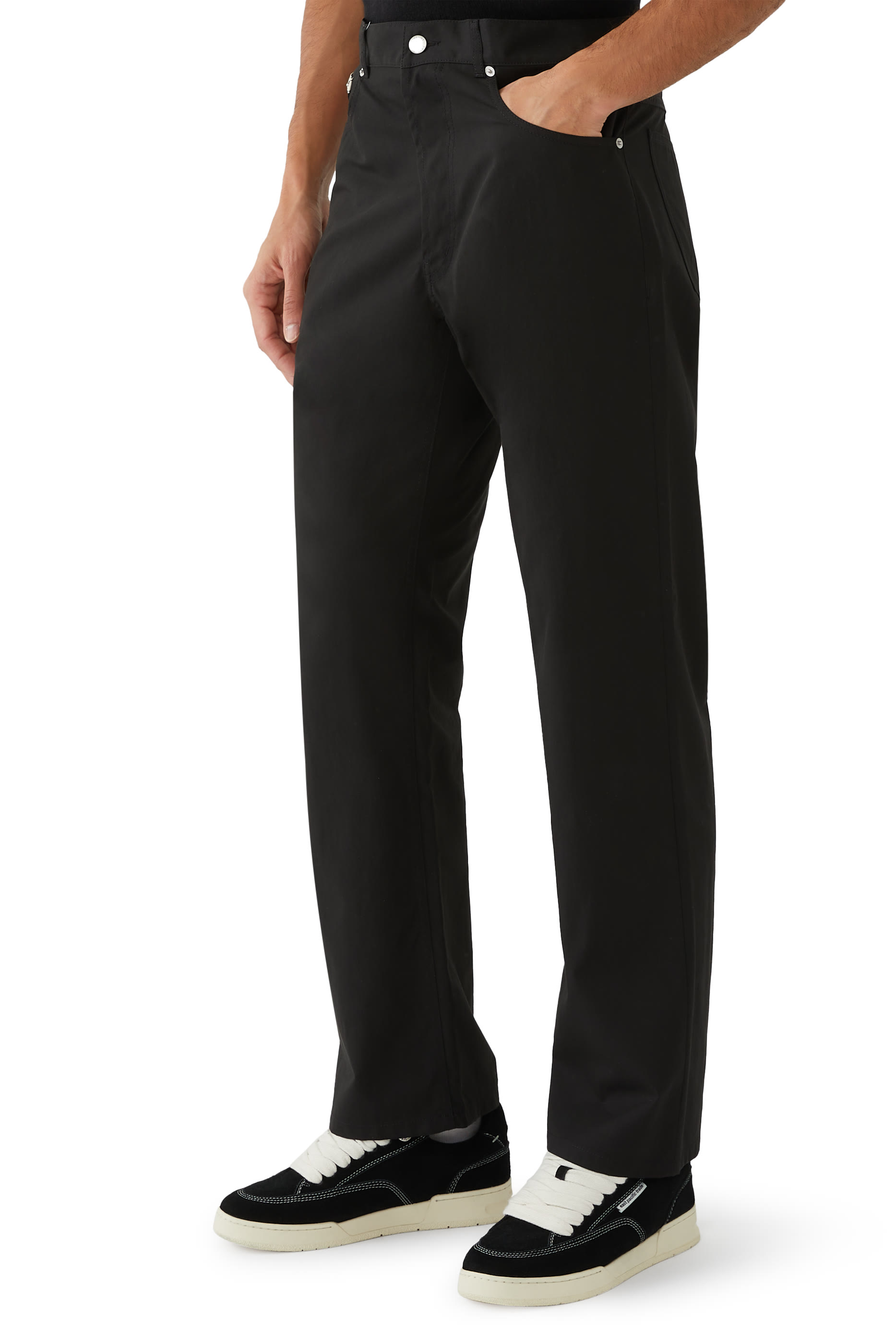 بنطال بقصة ساق مستقيمة