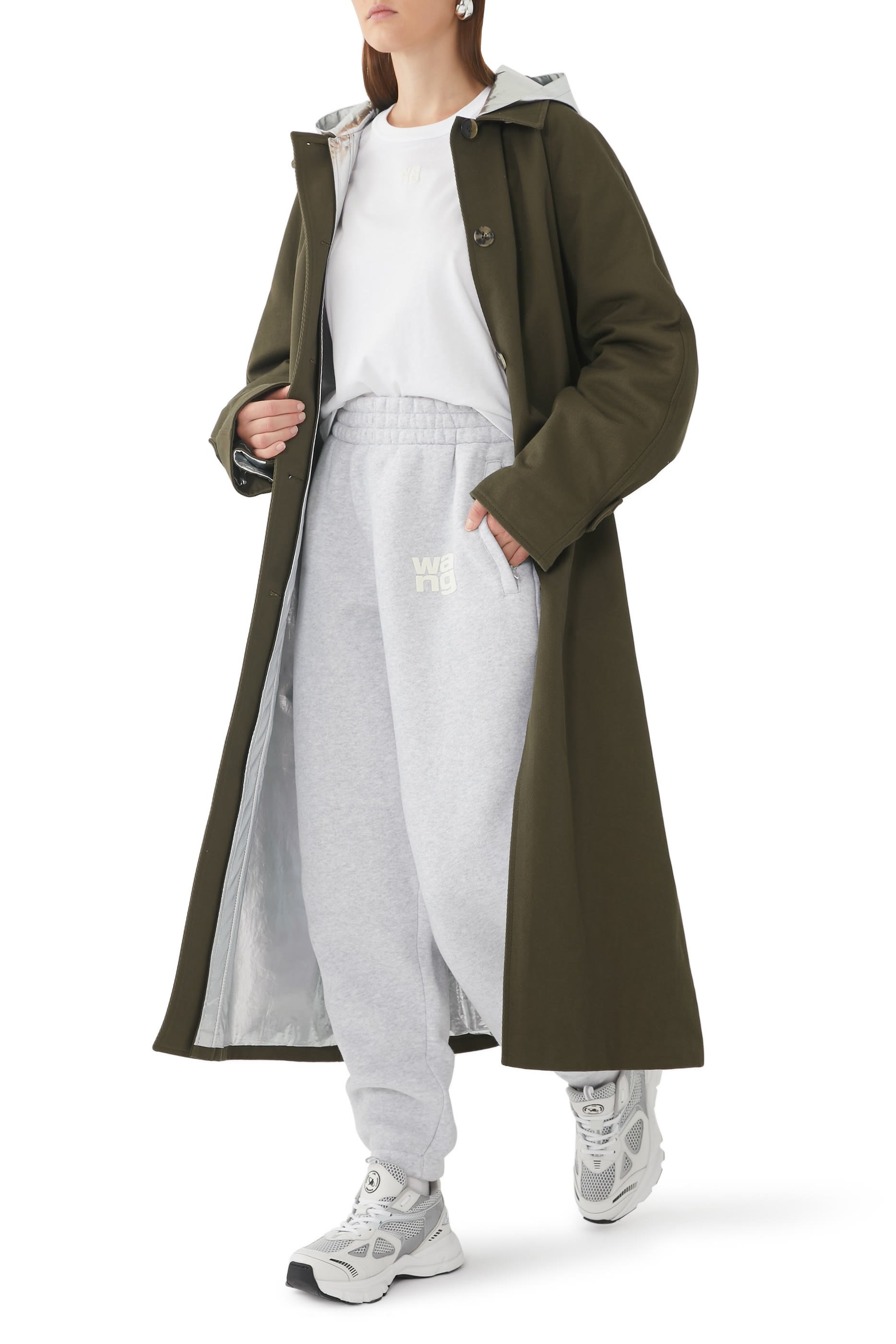 بنطال رياضي بطبعة شعار الماركة