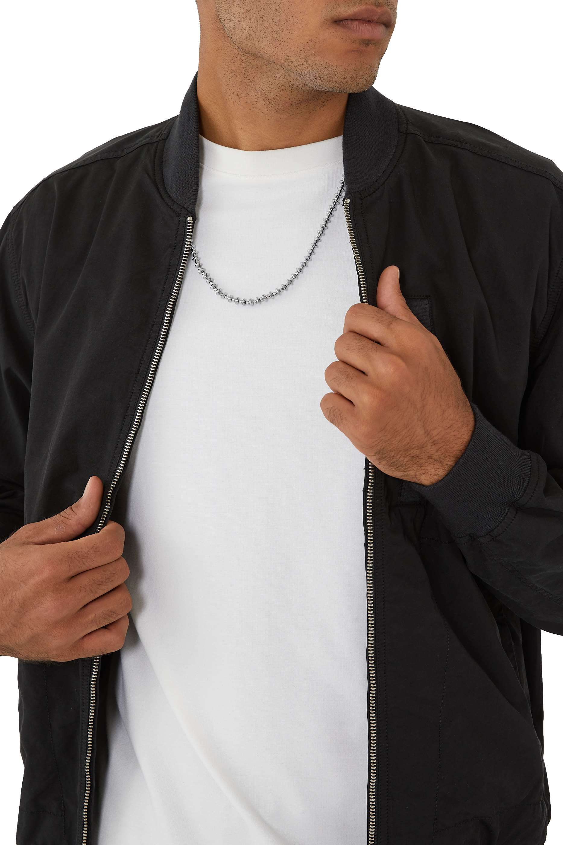 قلادة بدلاية بشكل يمامة