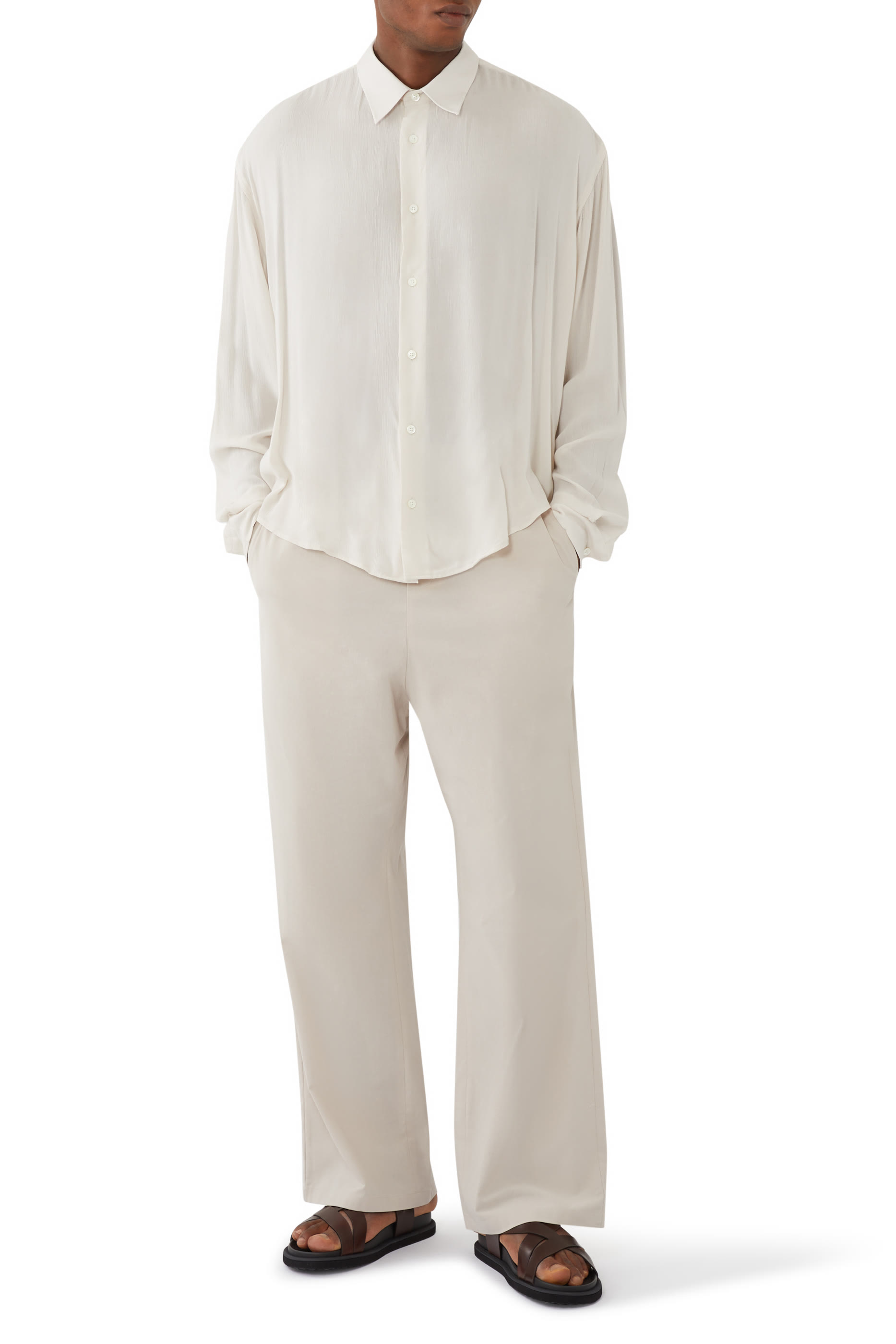 قميص بقصة مربعة