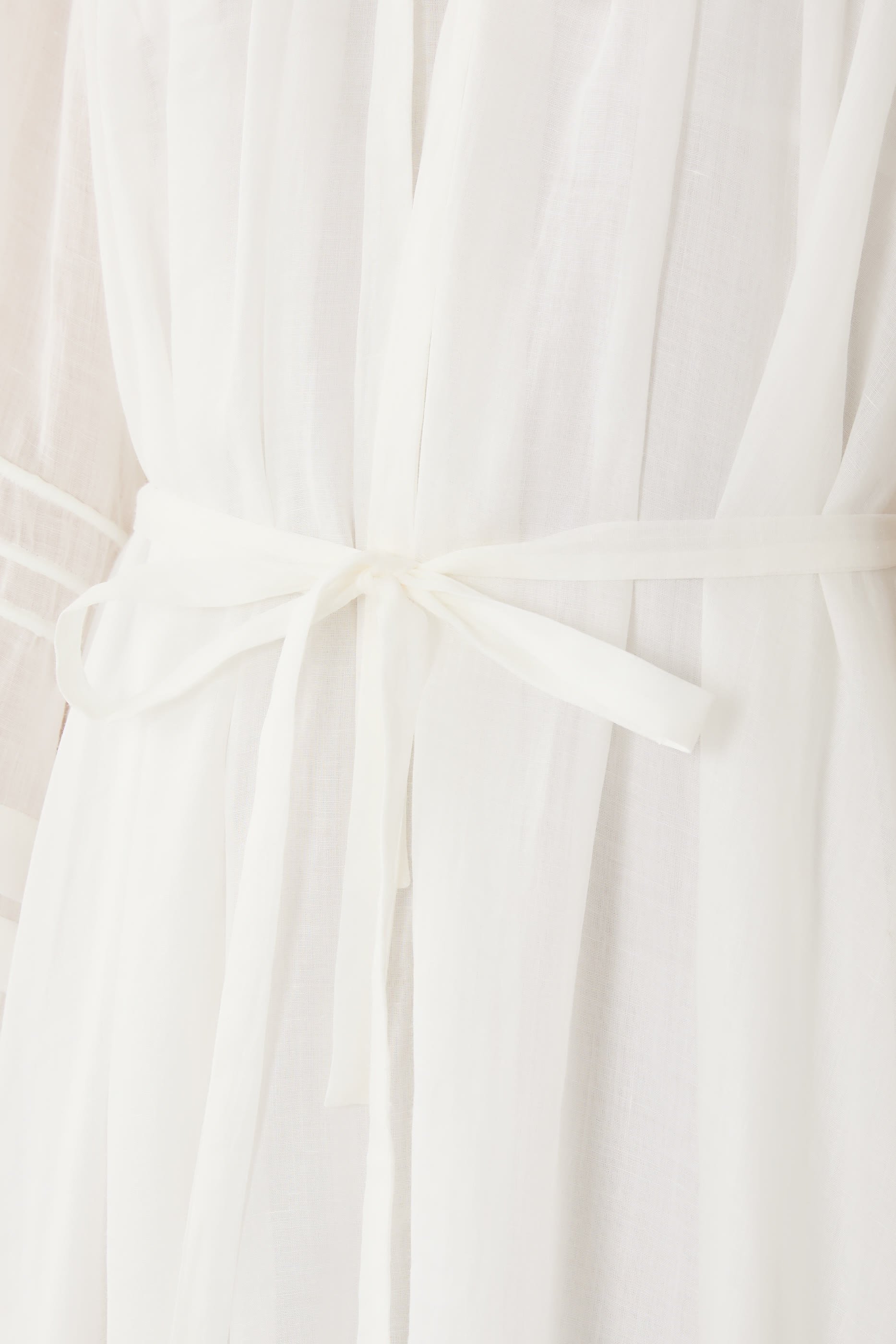 فستان ربيلين بأكمام منفوخة وأربطة