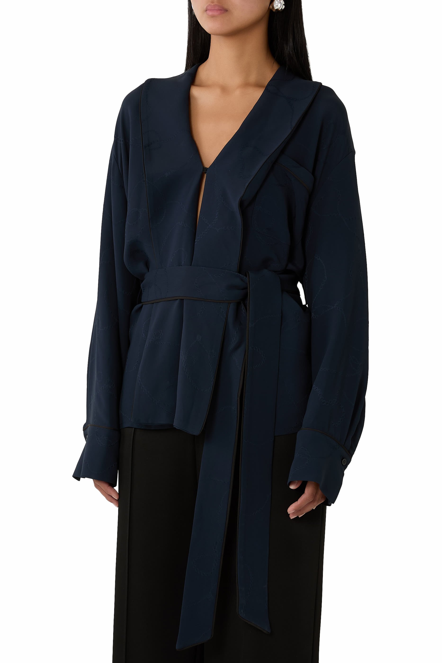 بلوزة بيجامة بتصميم ملفوف