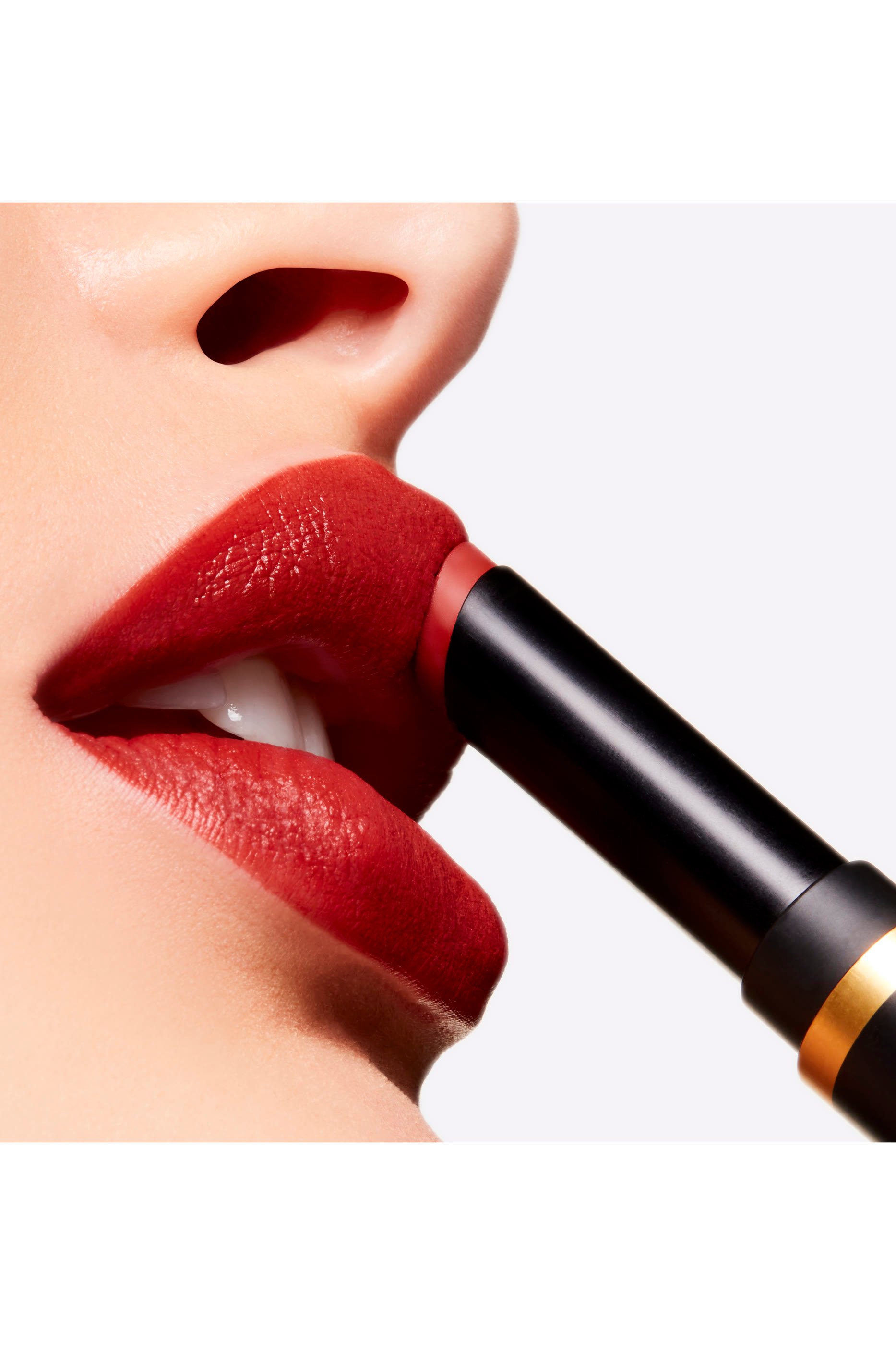 أحمر شفاه باودر كيس فيلفيت بلور سليم ستيك