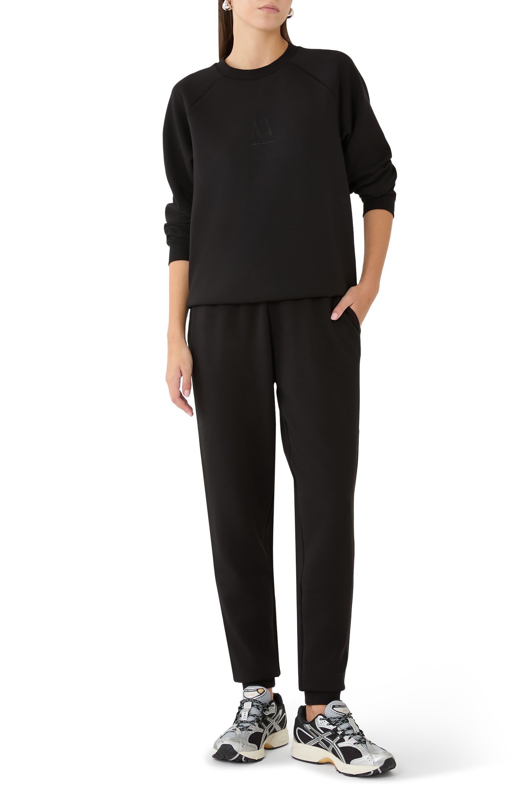 بنطال رياضي بشعار الماركة