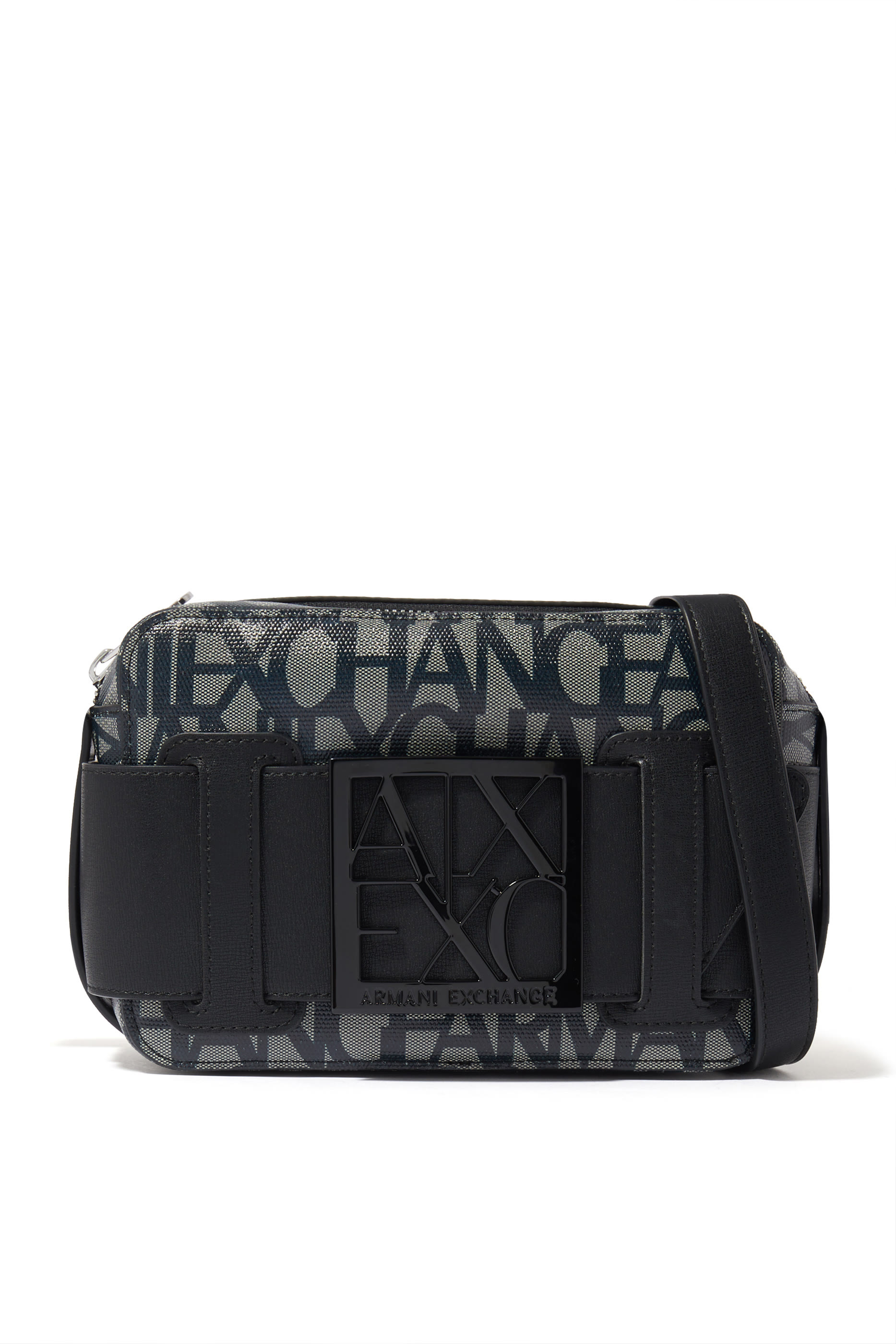 حقيبة كاميرا سوزي مزينة بشعار الماركة بالكامل