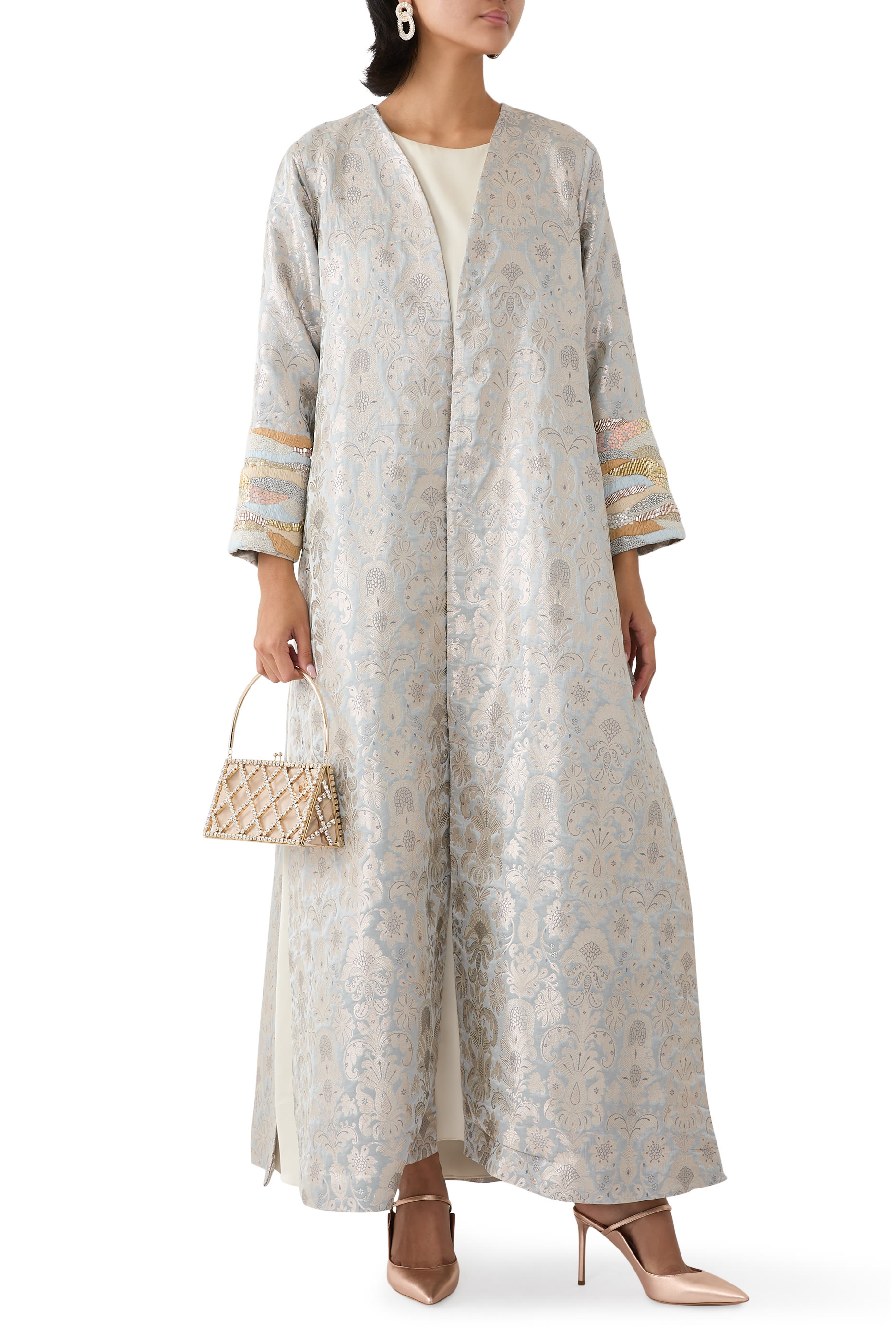 معطف طويل بأكمام مطرزة