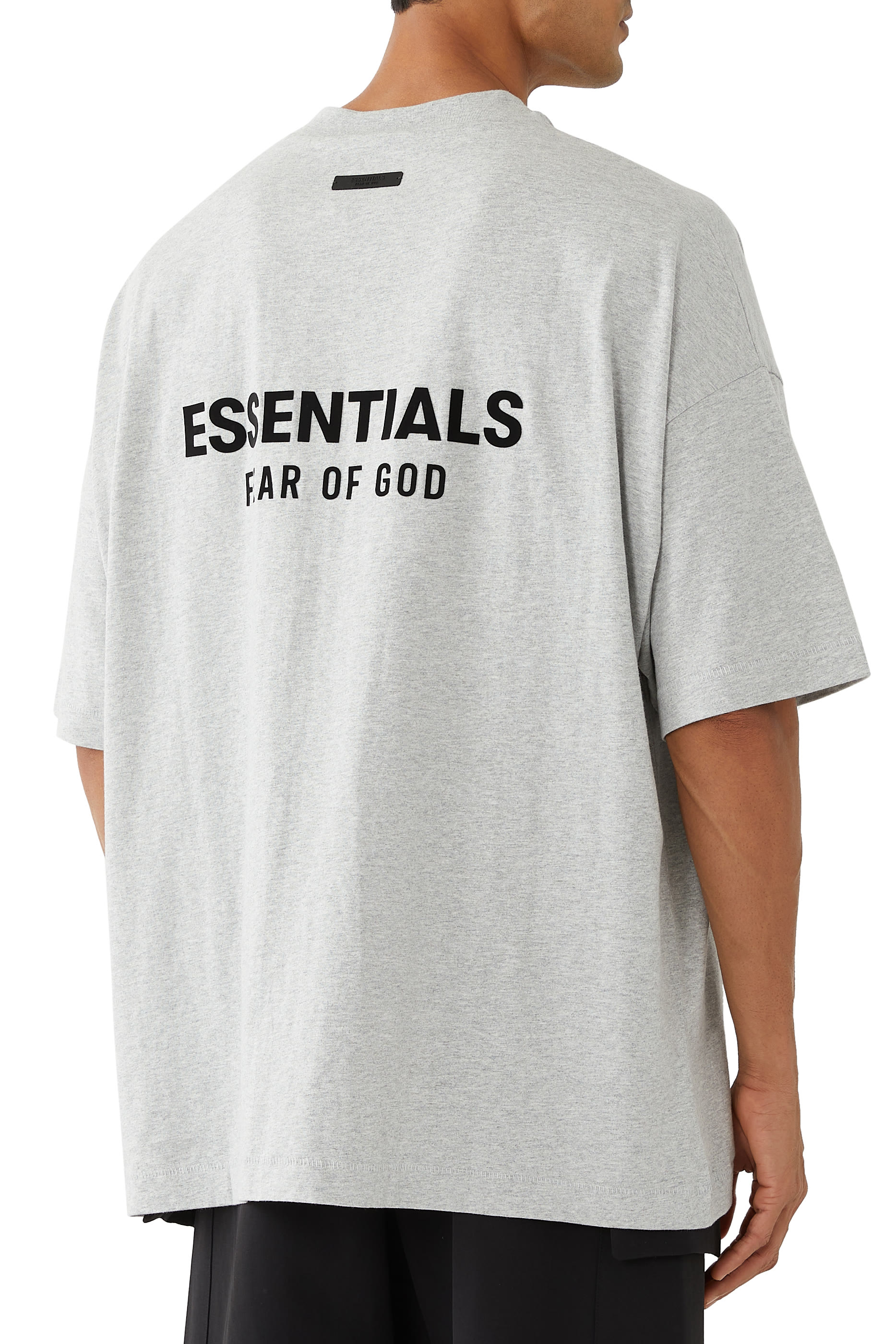 تيشيرت بياقة ضيقة جرسيه