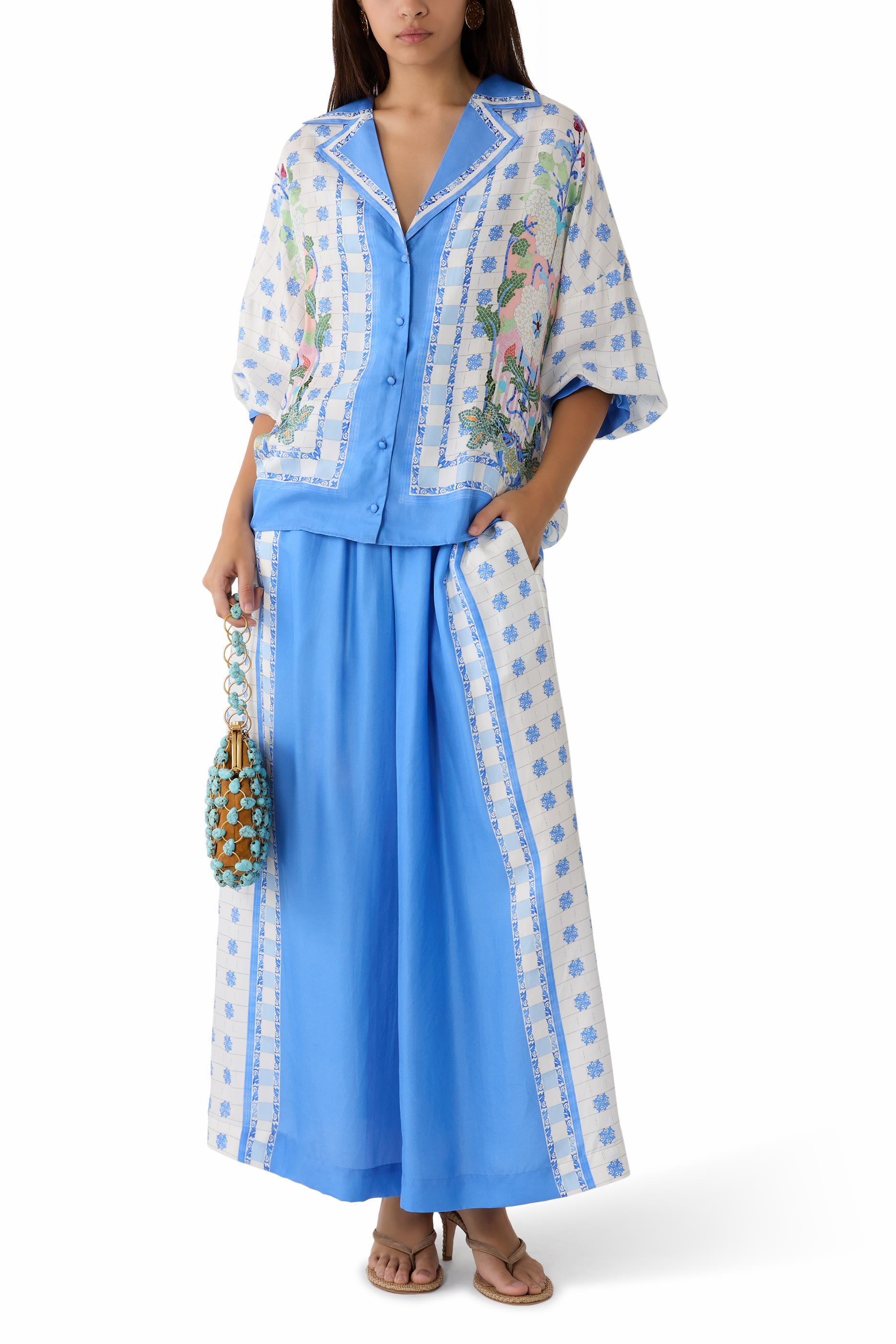 قميص بأساور مكشكشة ونقشة