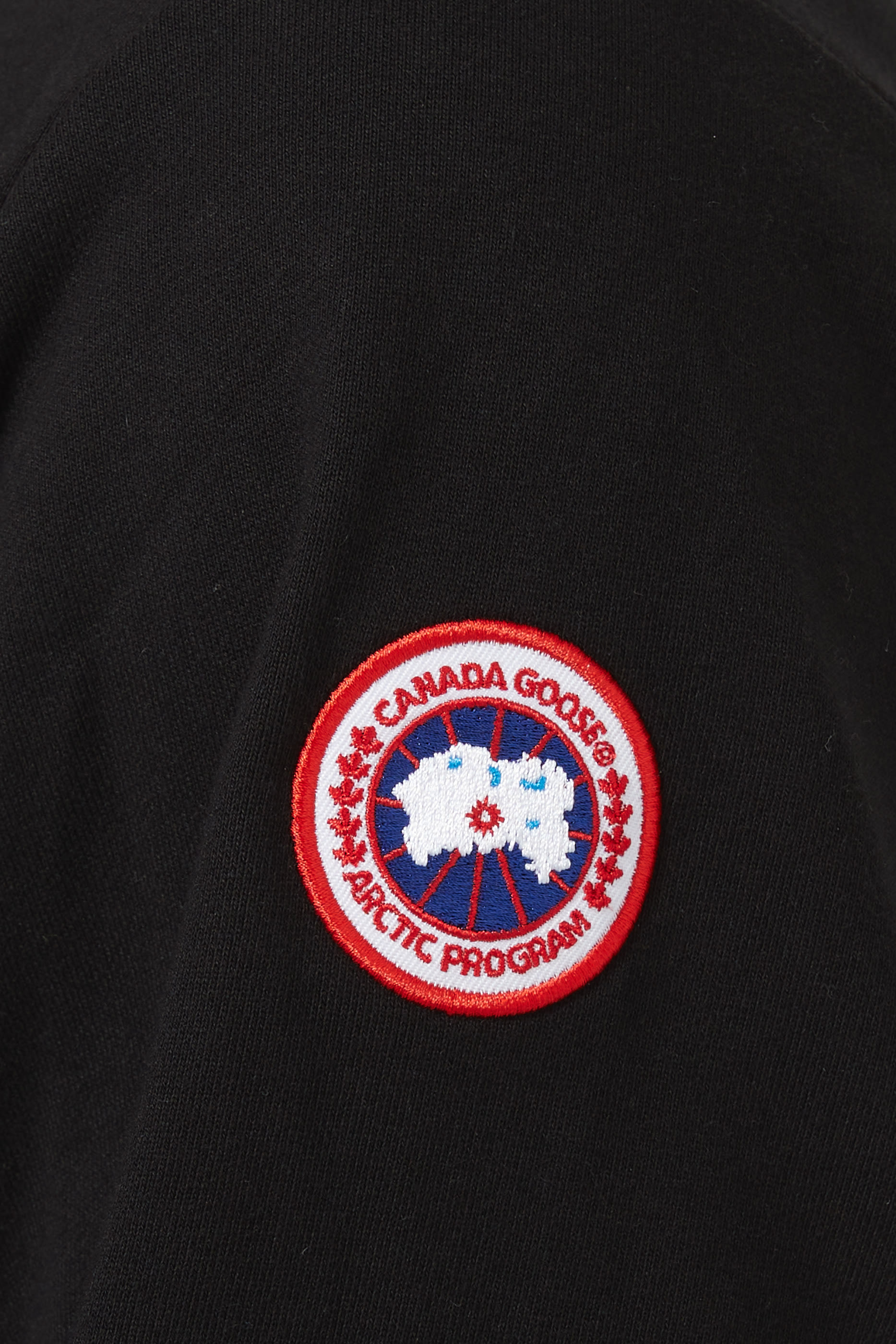 كنزة بغطاء رأس بلون سادة