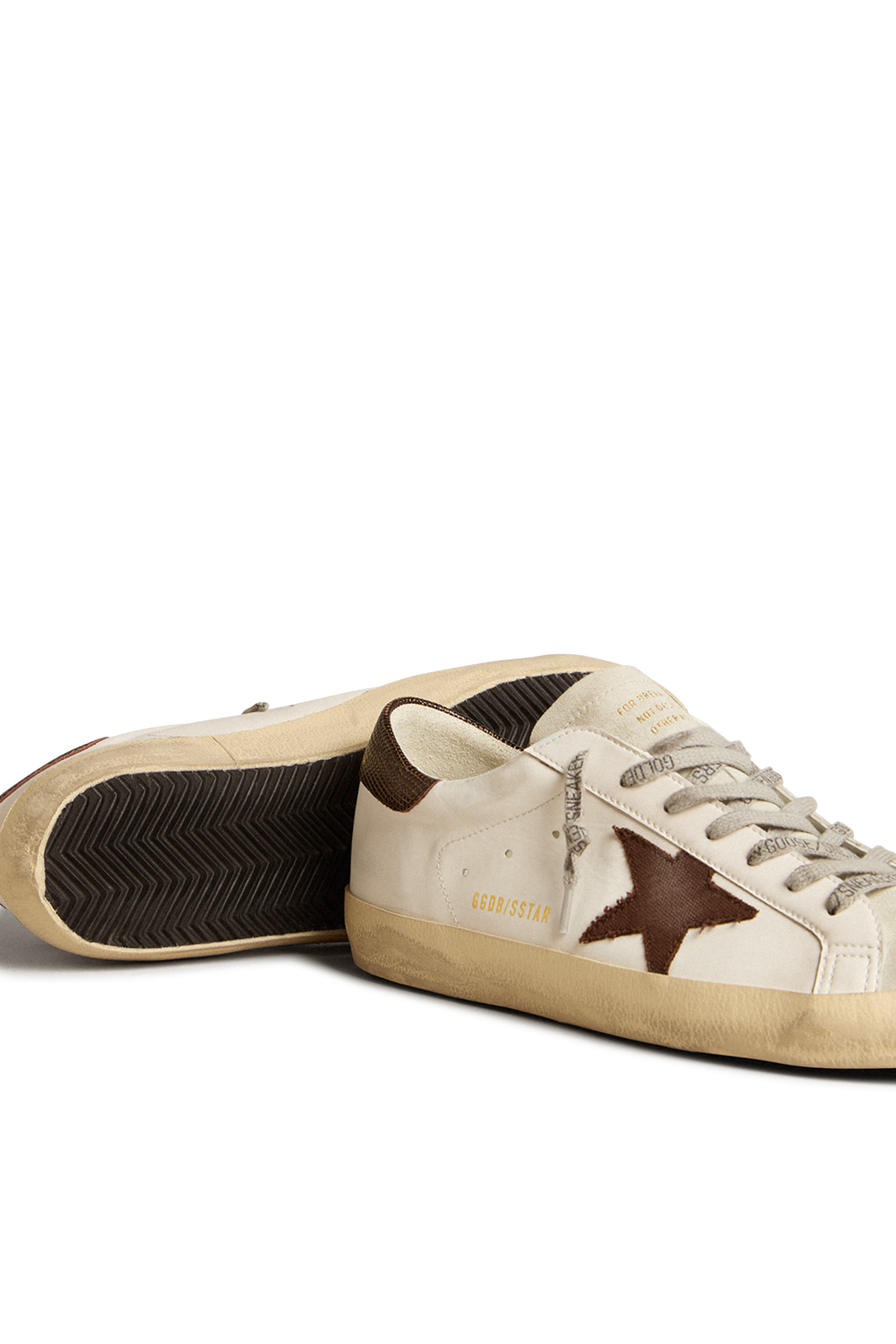 سنيكرز سوبر ستار خامات حيوية