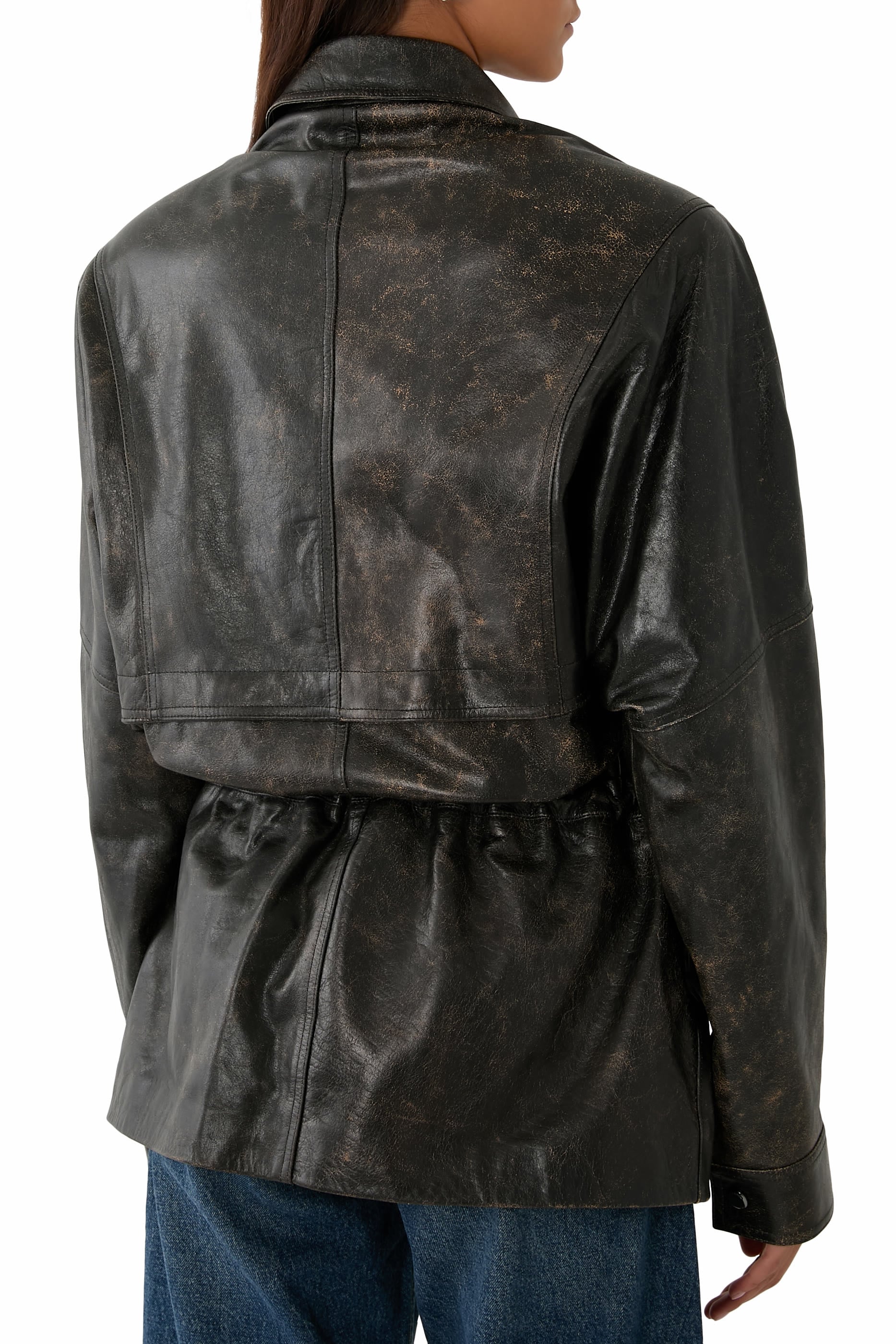 جاكيت بقصة ضيقة