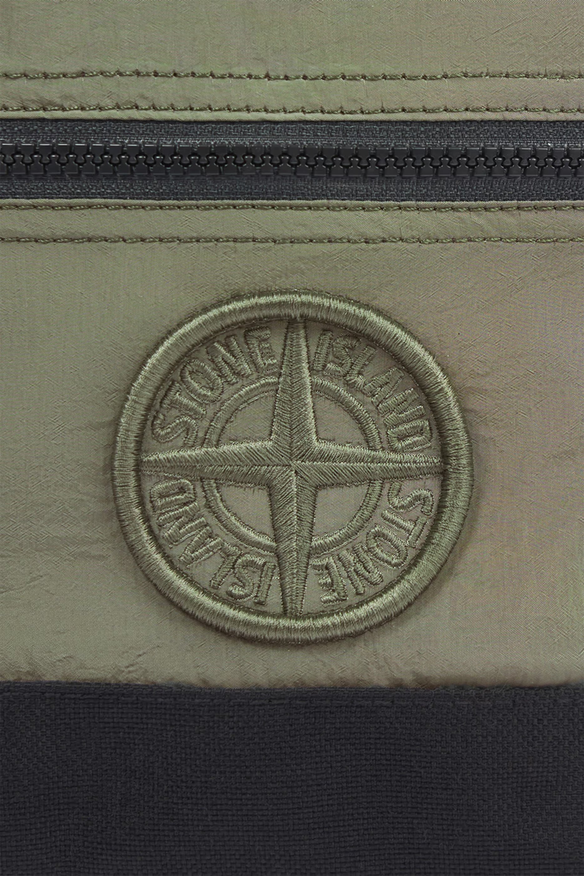 حقيبة صغيرة بجيوب وسحاب