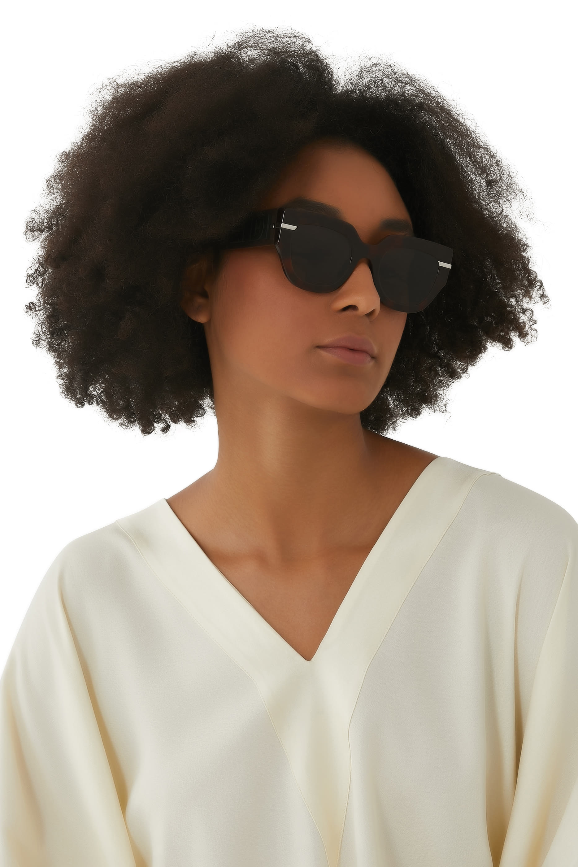 نظارة شمسية مربعة بشعار الماركة