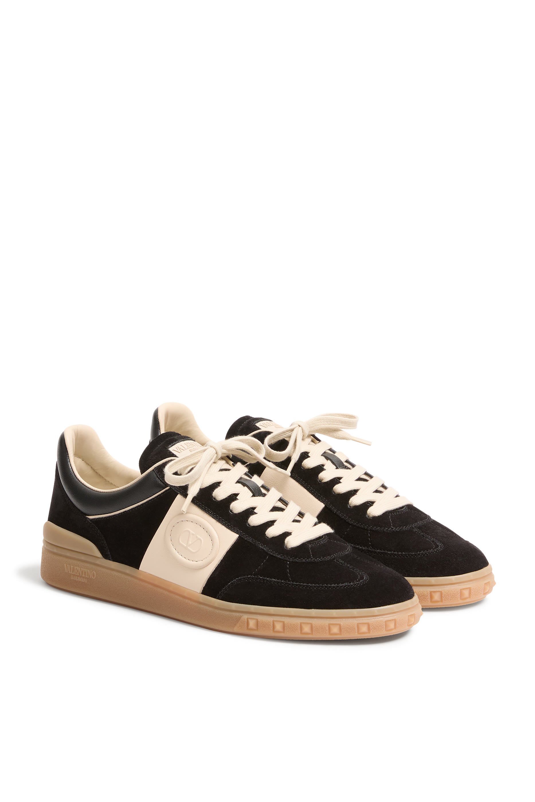 سنيكرز أبفيليج