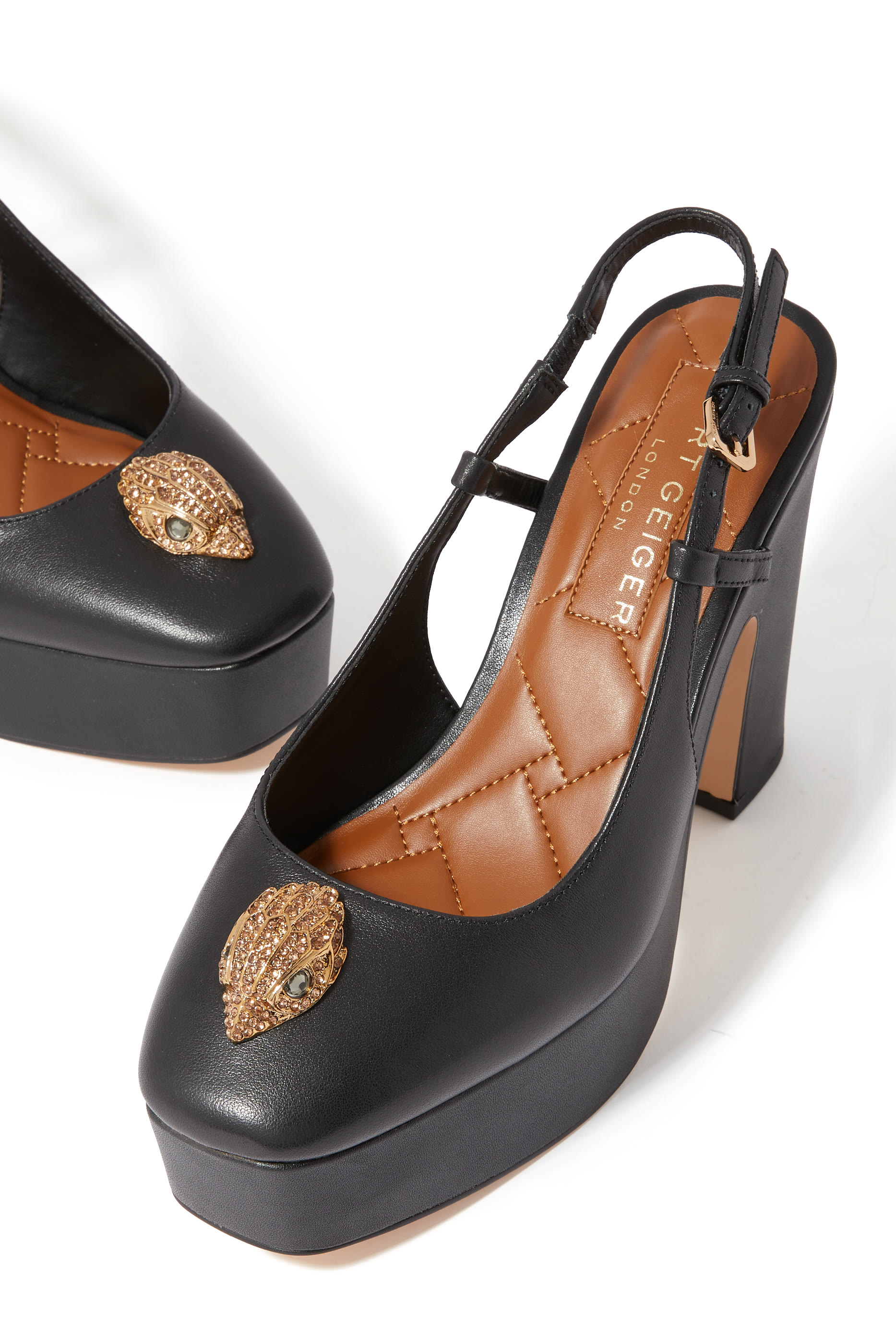 صندل بلغرافيا بكعب عريض وسير خلفي