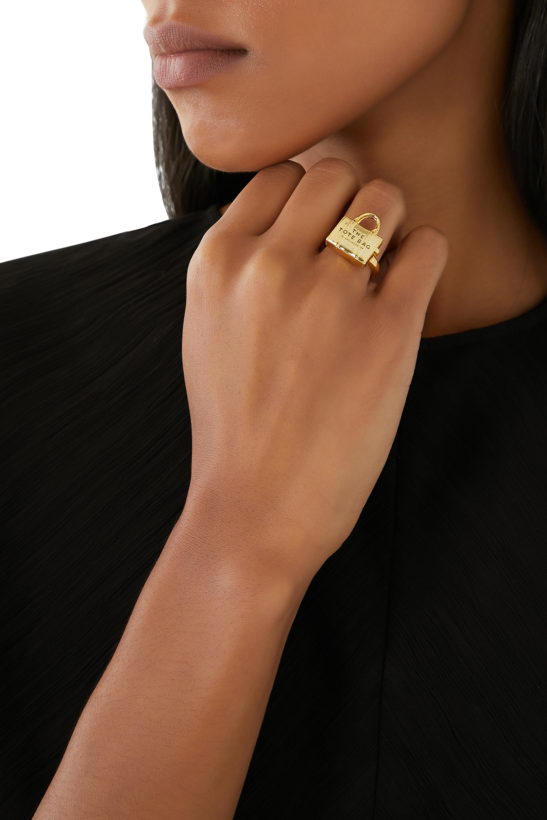 خاتم بتصميم حقيبة يد