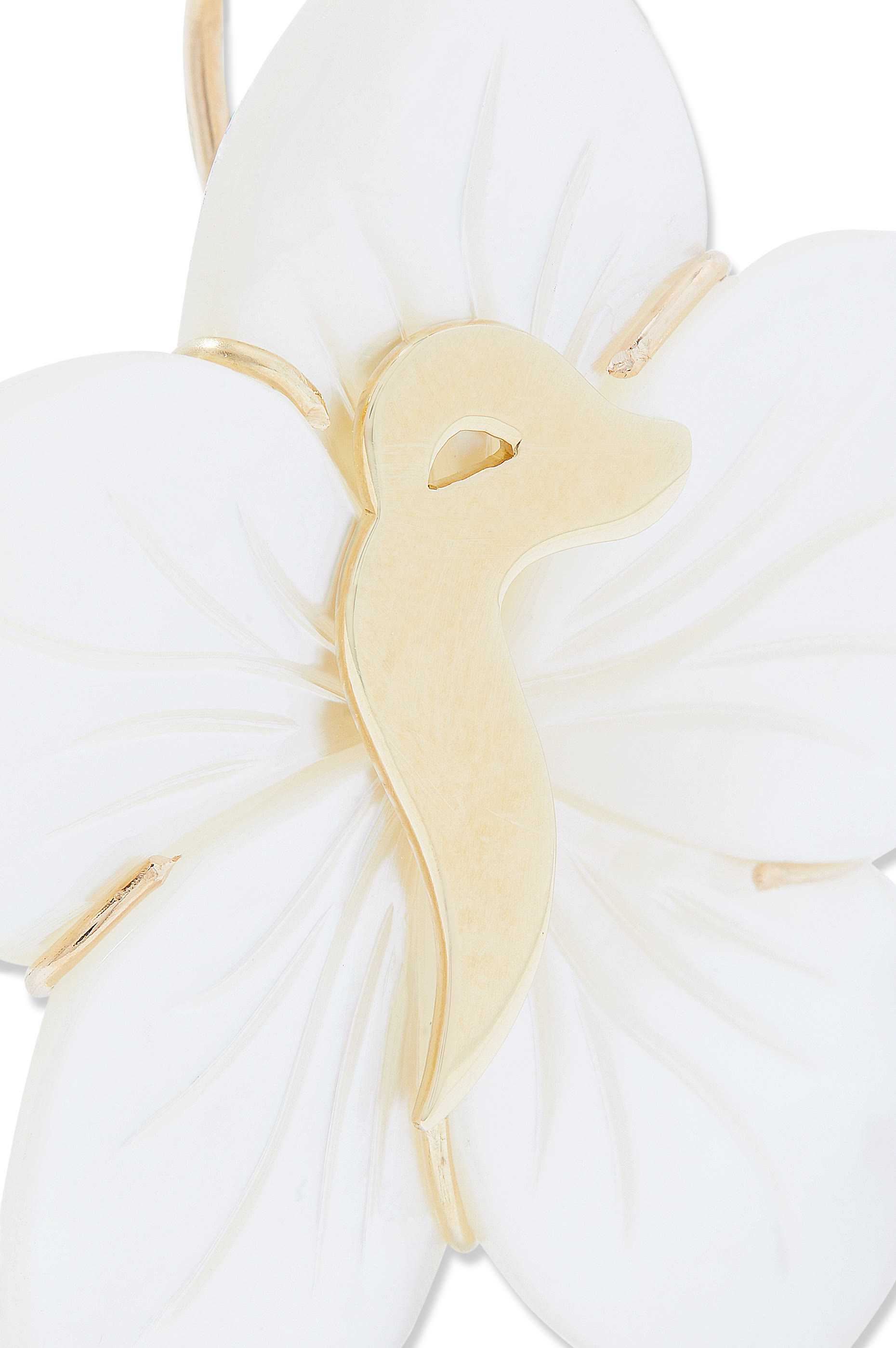 أقراط أولا بتصميم حرف "م" مرصعة بعرق اللؤلؤ ذهب أصفر عيار 18