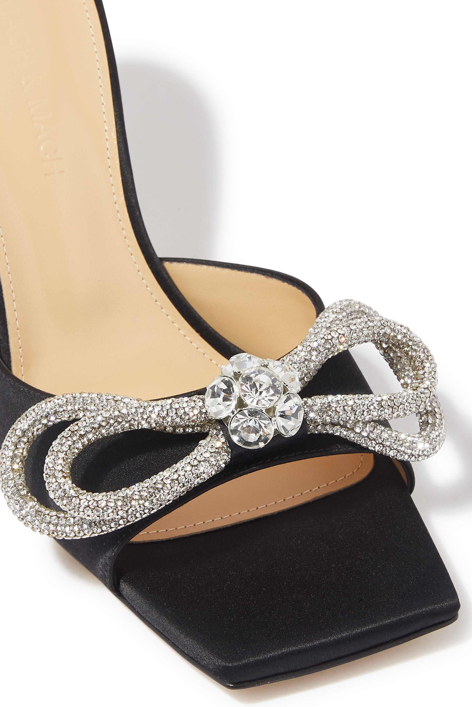 حذاء مفتوح من الخلف بعقدة مزدوجة